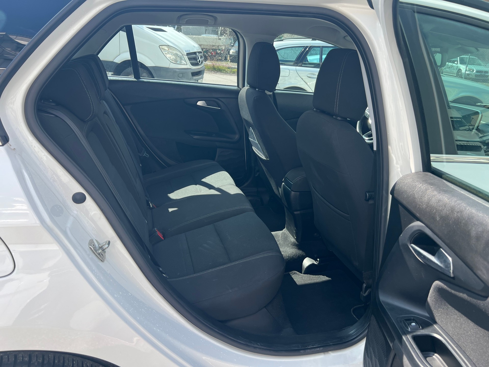 FIAT Tipo 1.6MJ Station Wagon Lounge DCT-image-14