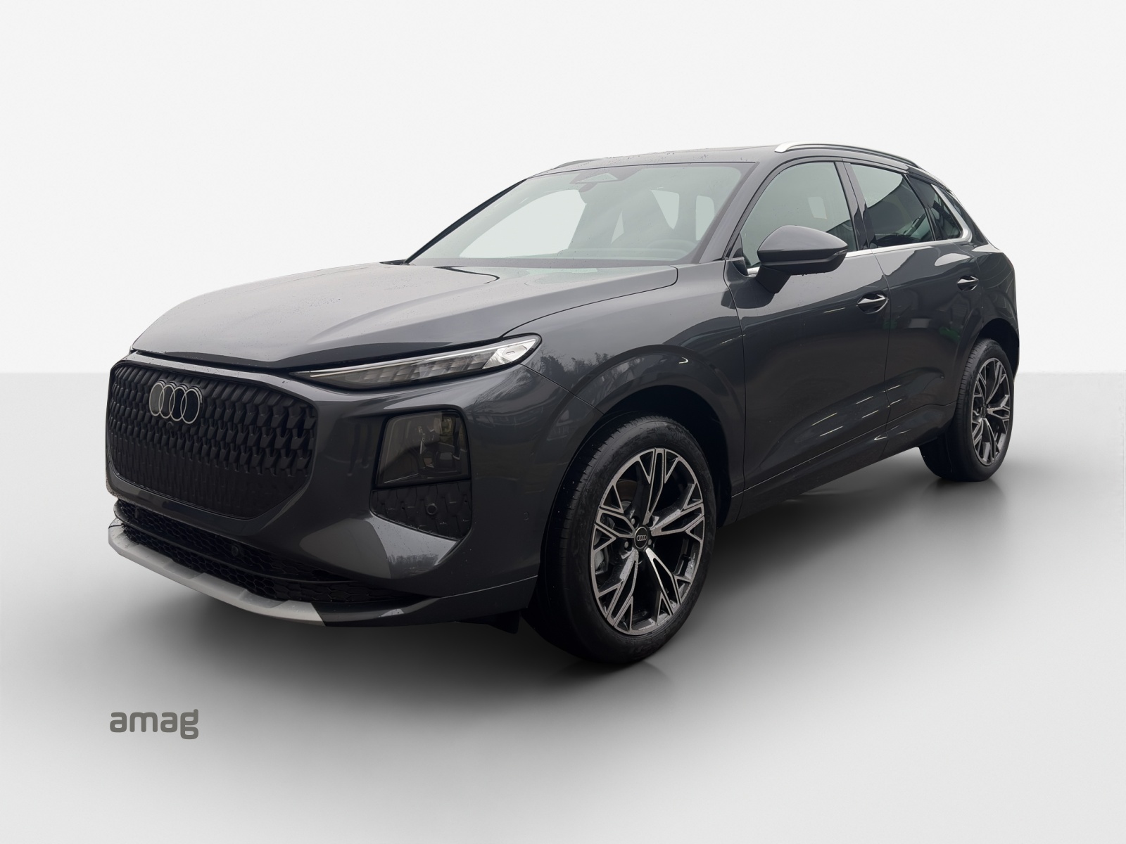 AUDI Q3 SUV 110 kW TFSI S tronic-image-0