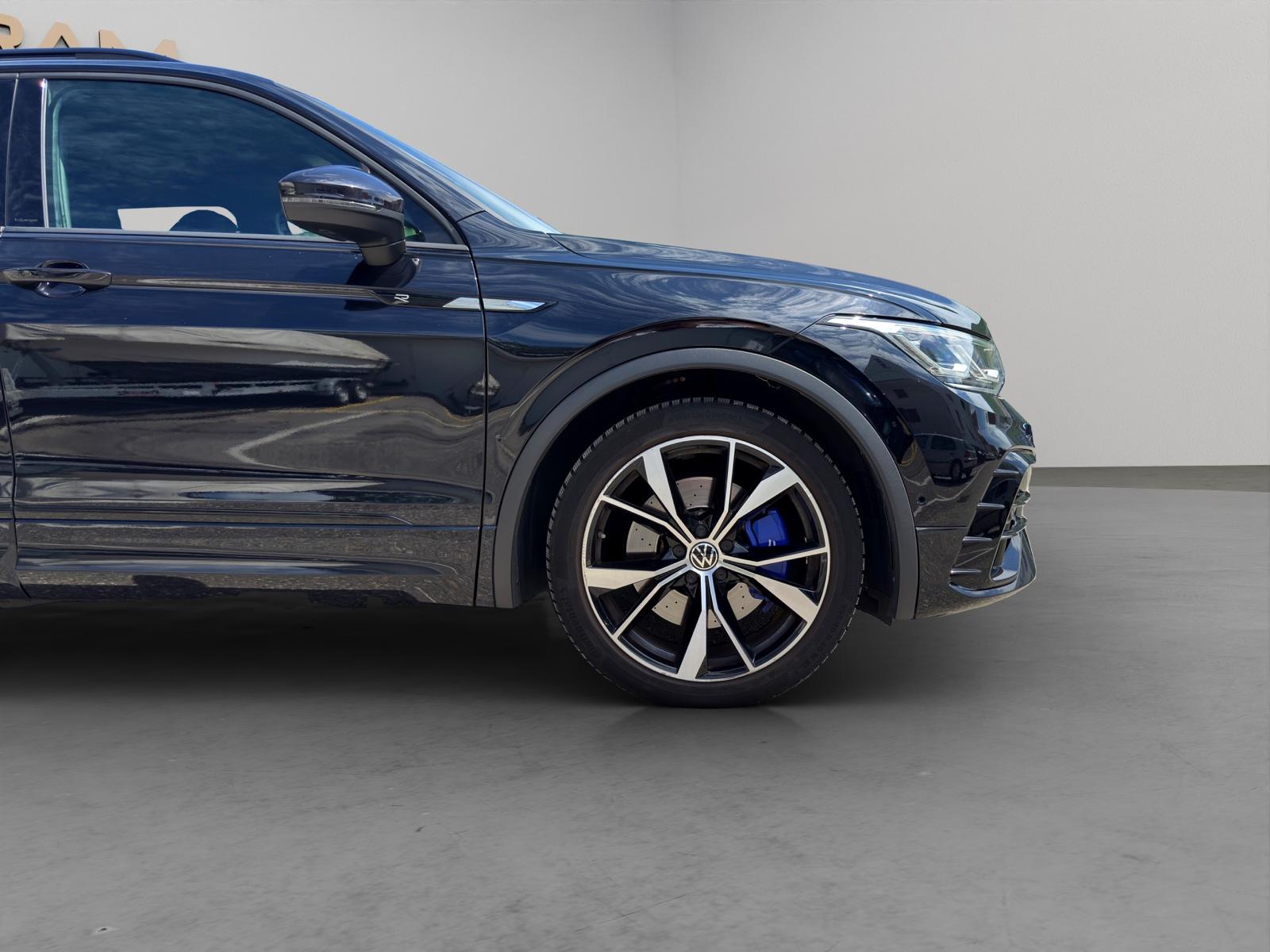 VW Tiguan 2.0TSI R 4Motion DSG-image-8