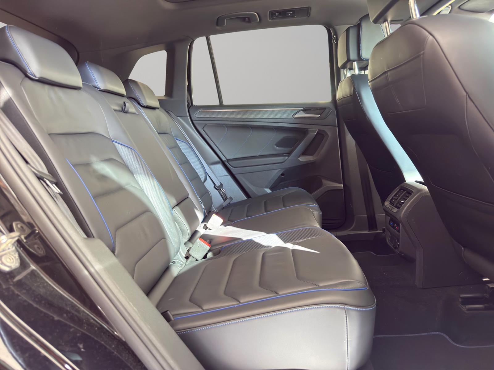 VW Tiguan 2.0TSI R 4Motion DSG-image-12