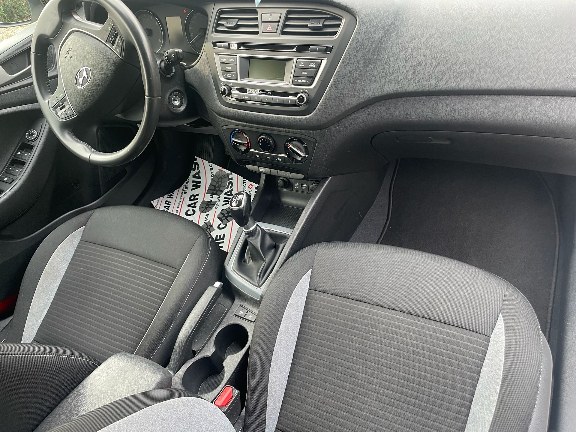 HYUNDAI i20 1.0 T-GDi Amplia-image-3