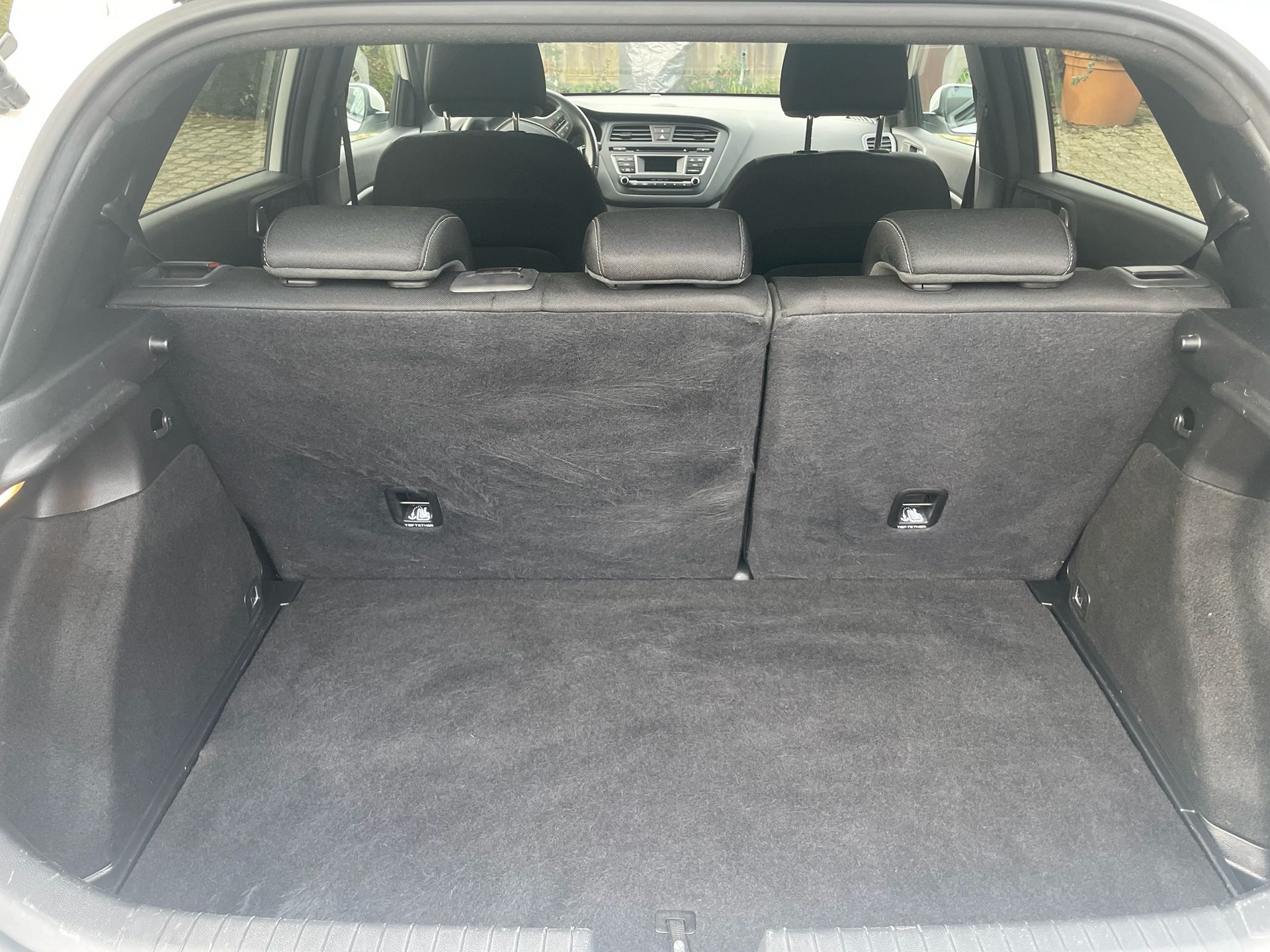 HYUNDAI i20 1.0 T-GDi Amplia-image-5
