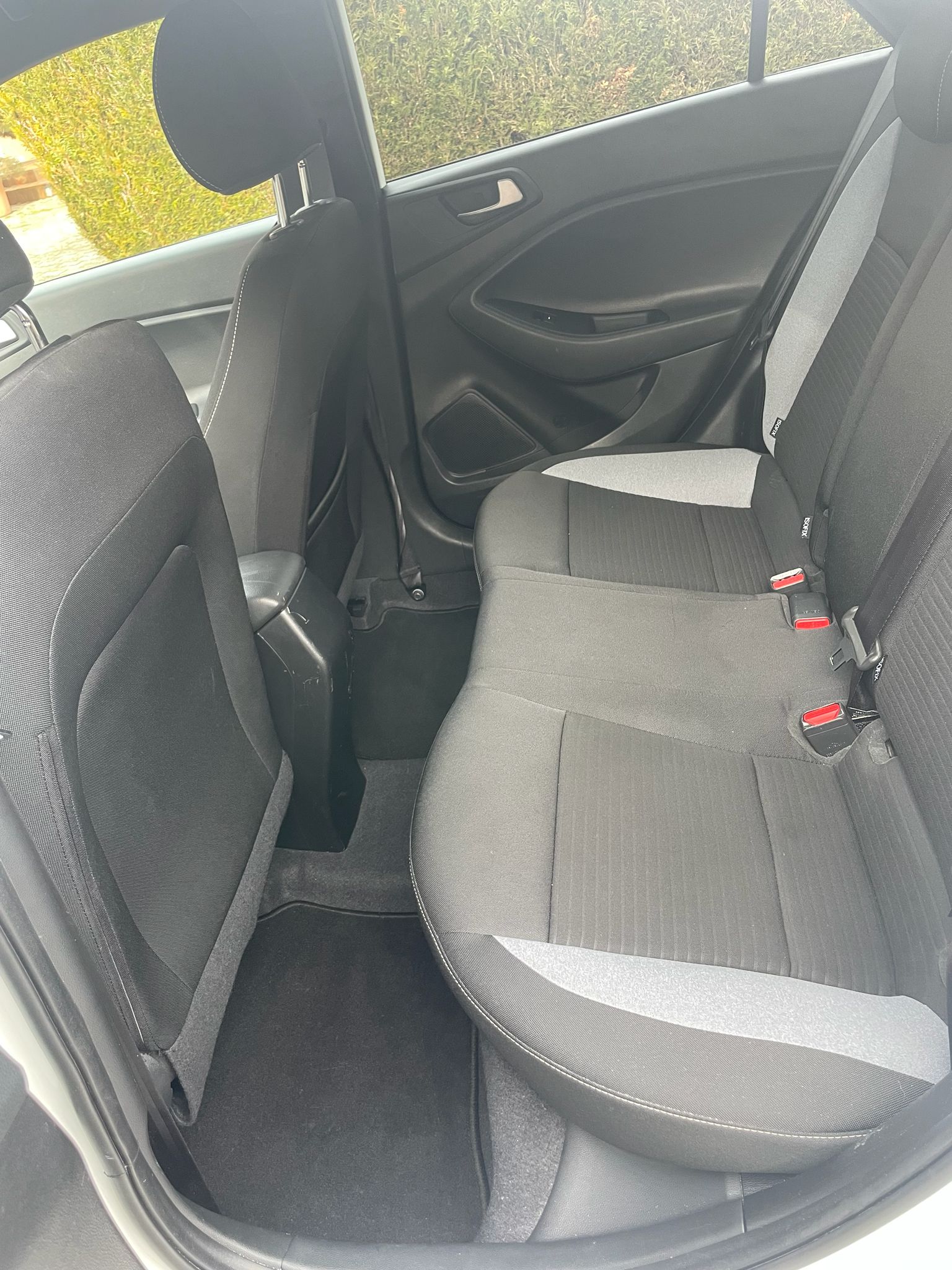 HYUNDAI i20 1.0 T-GDi Amplia-image-4