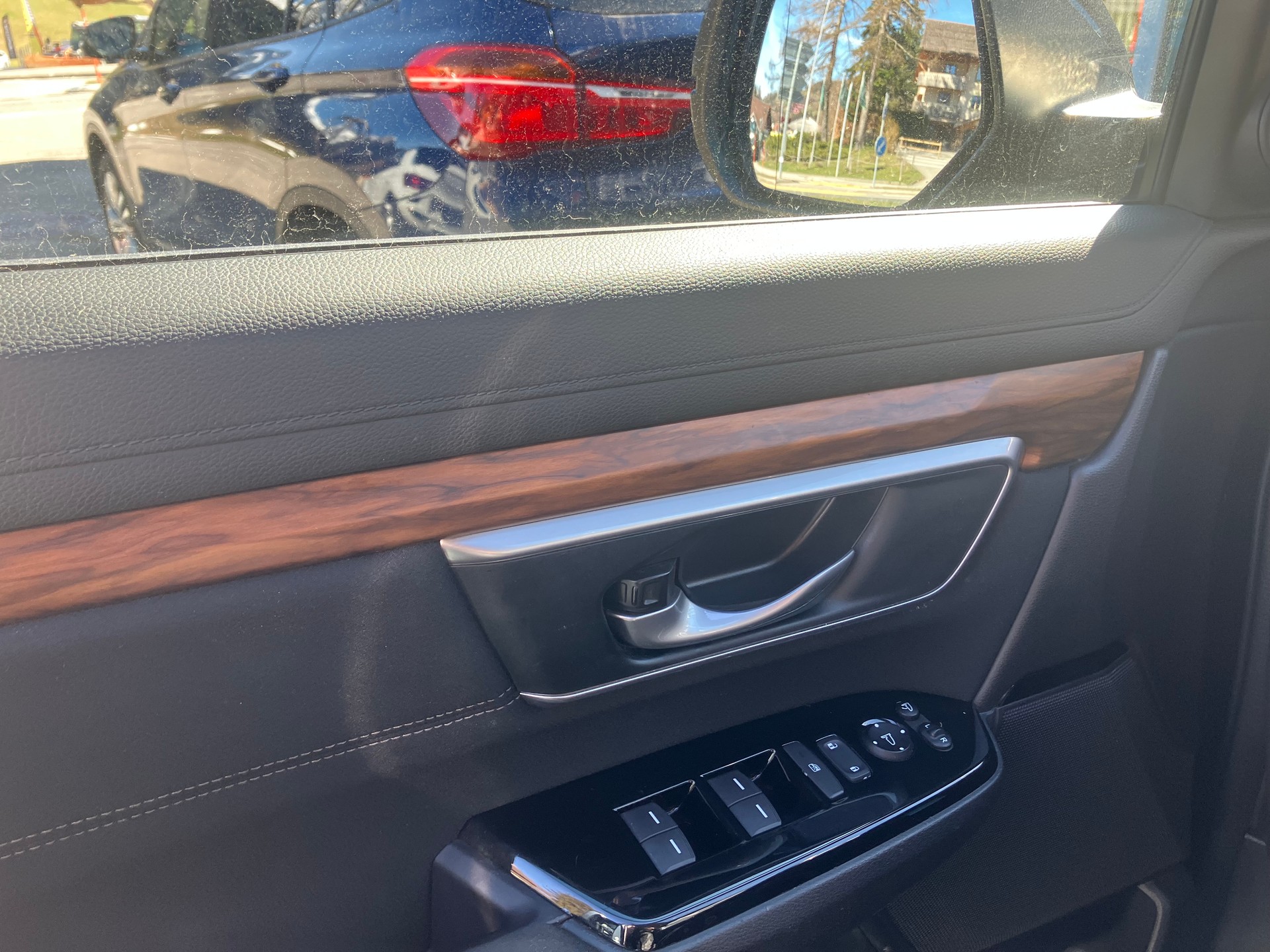 HONDA CR-V 1.5 i Elegance 4WD-image-12