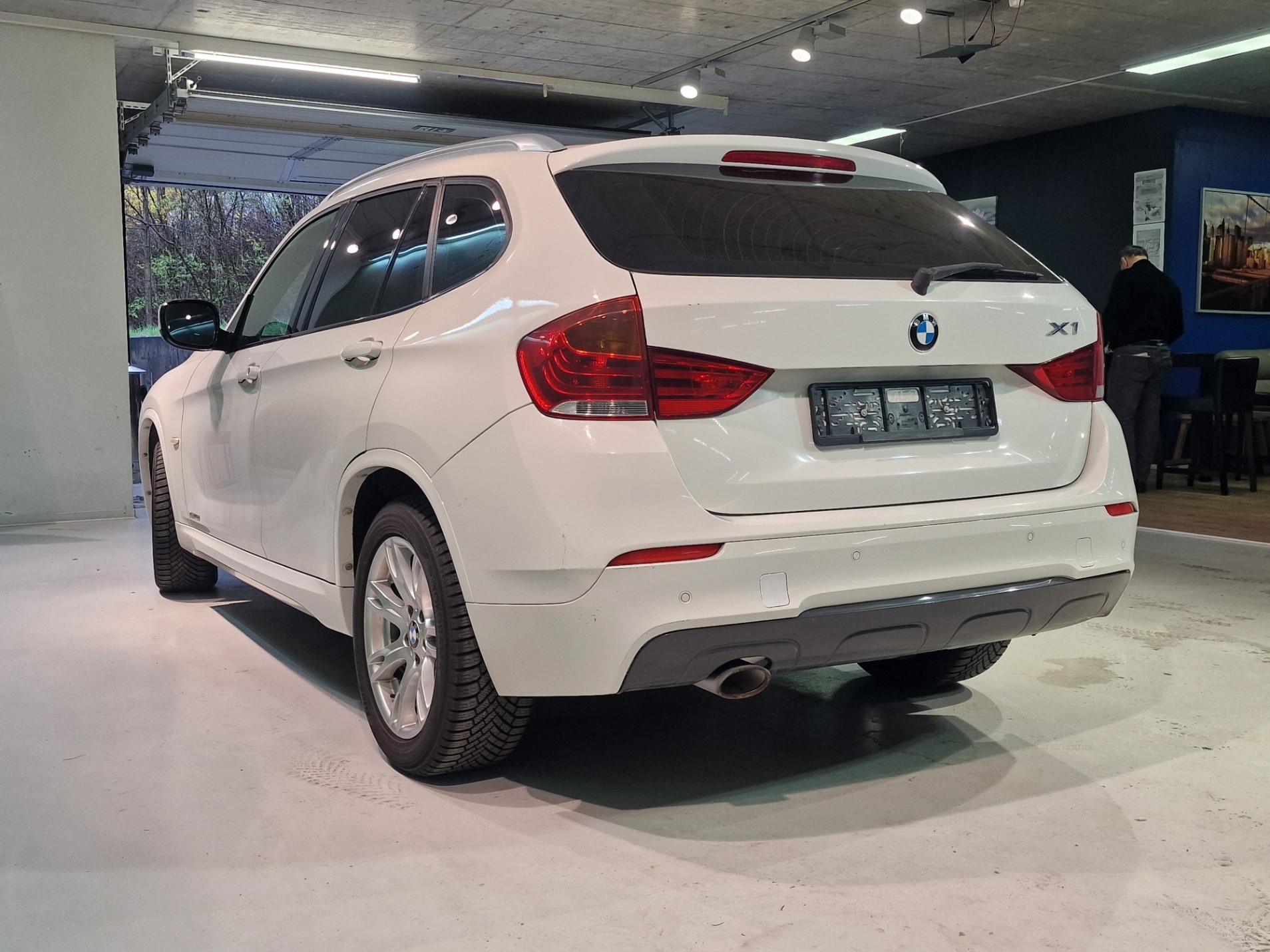 BMW X1 xDrive 18d-image-5
