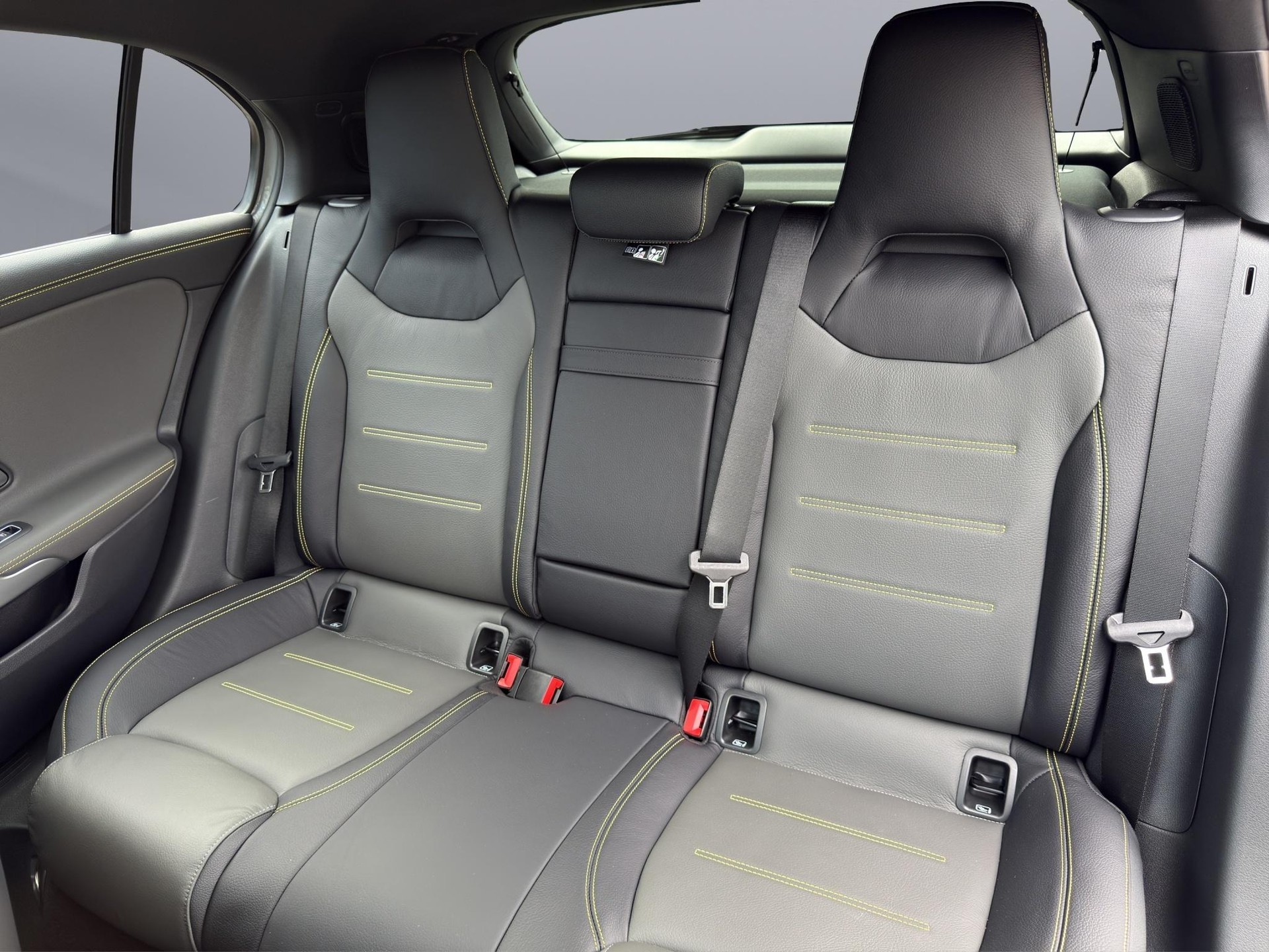 MERCEDES-BENZ A 45 S AMG 4matic+-image-13