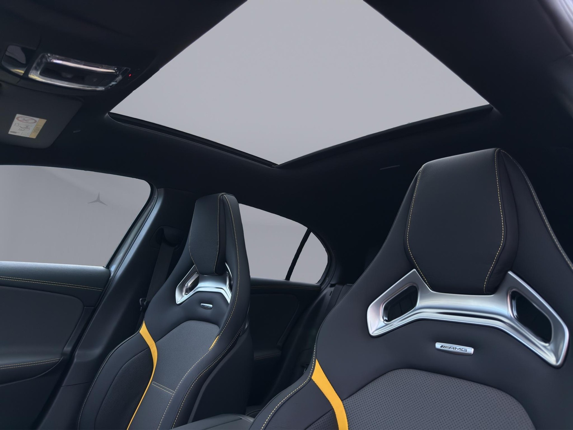 MERCEDES-BENZ A 45 S AMG 4matic+-image-12