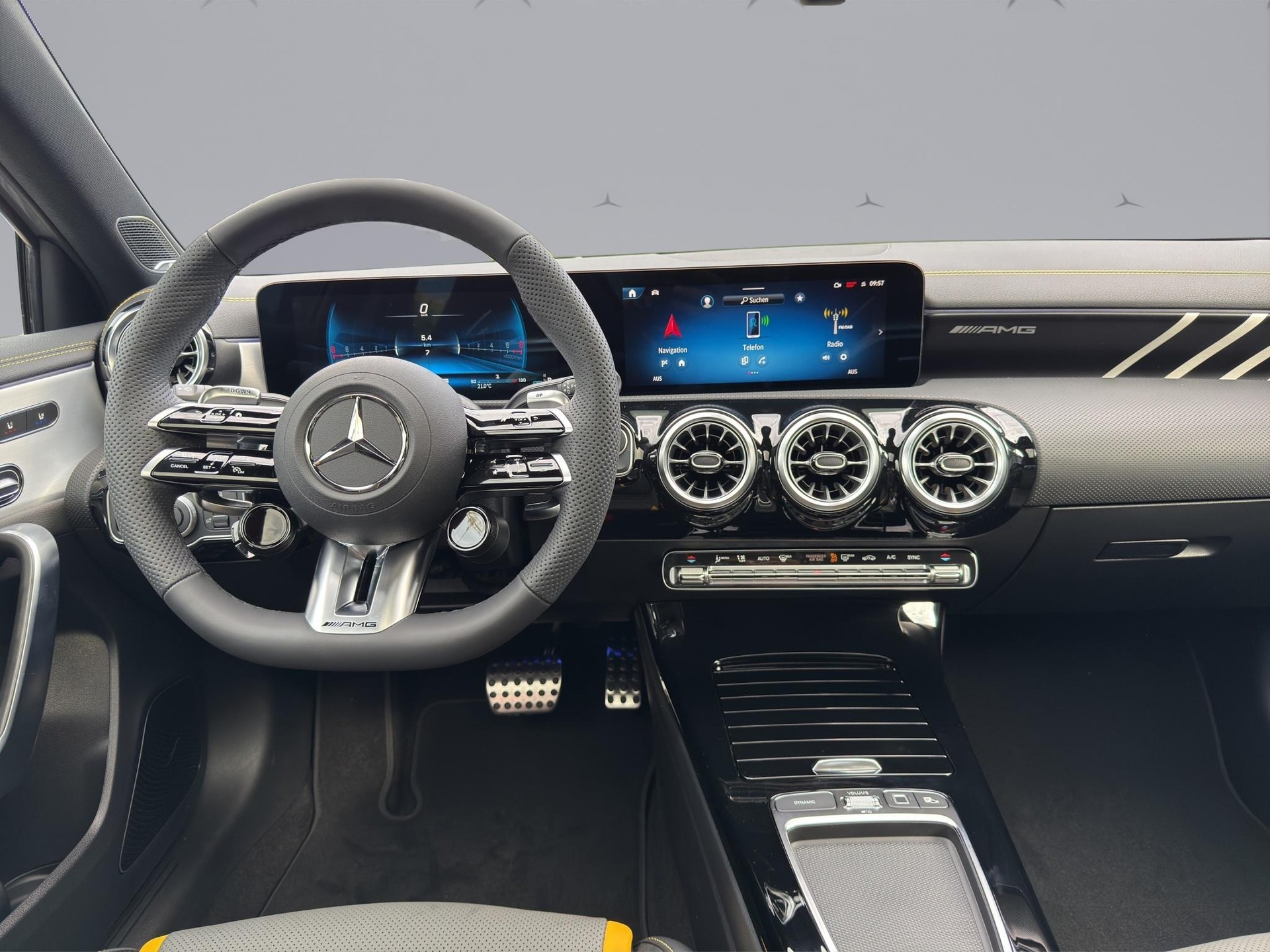 MERCEDES-BENZ A 45 S AMG 4matic+-image-14