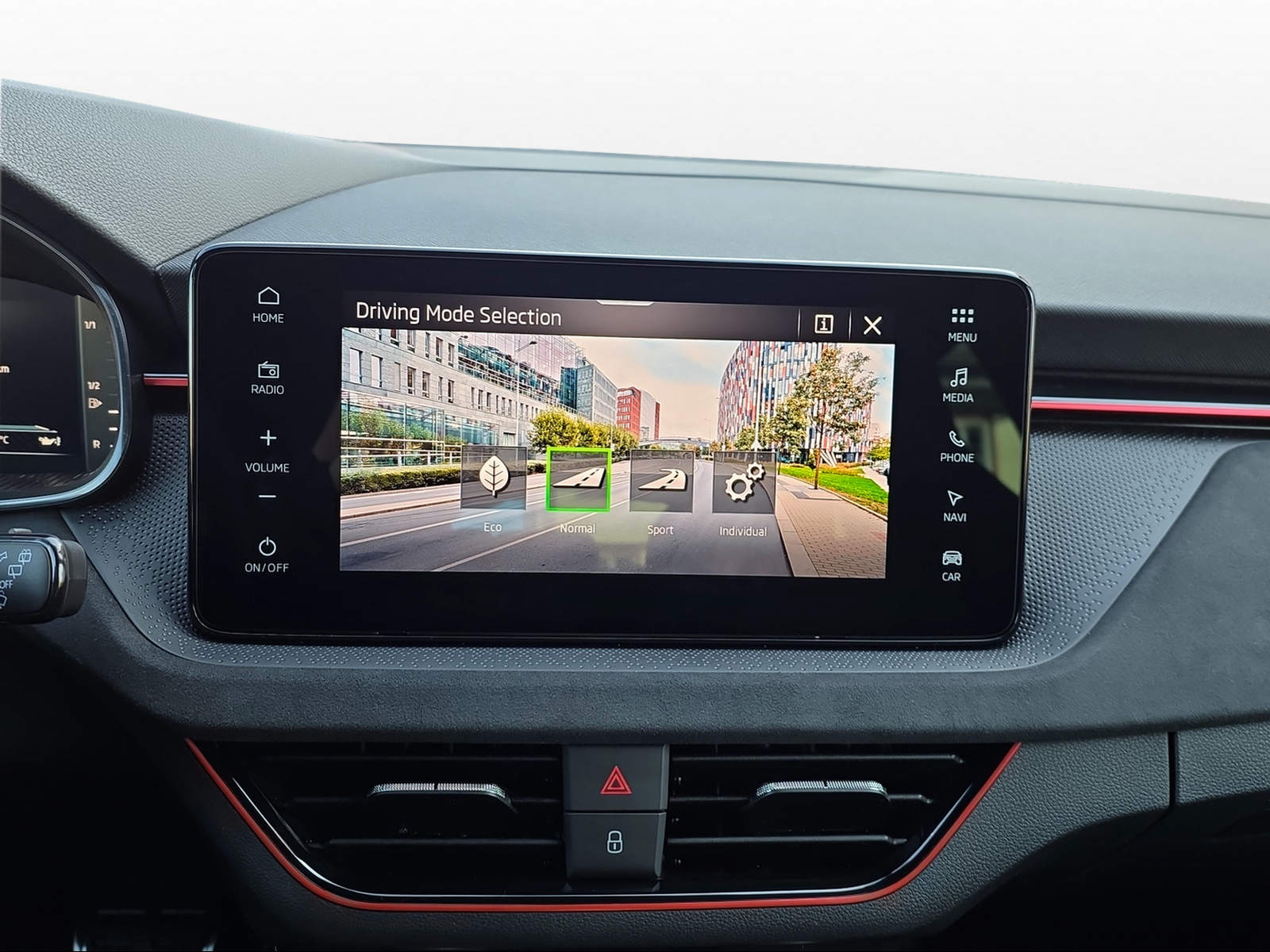 SKODA Scala 1.0 TSI Dynamic DSG-image-8
