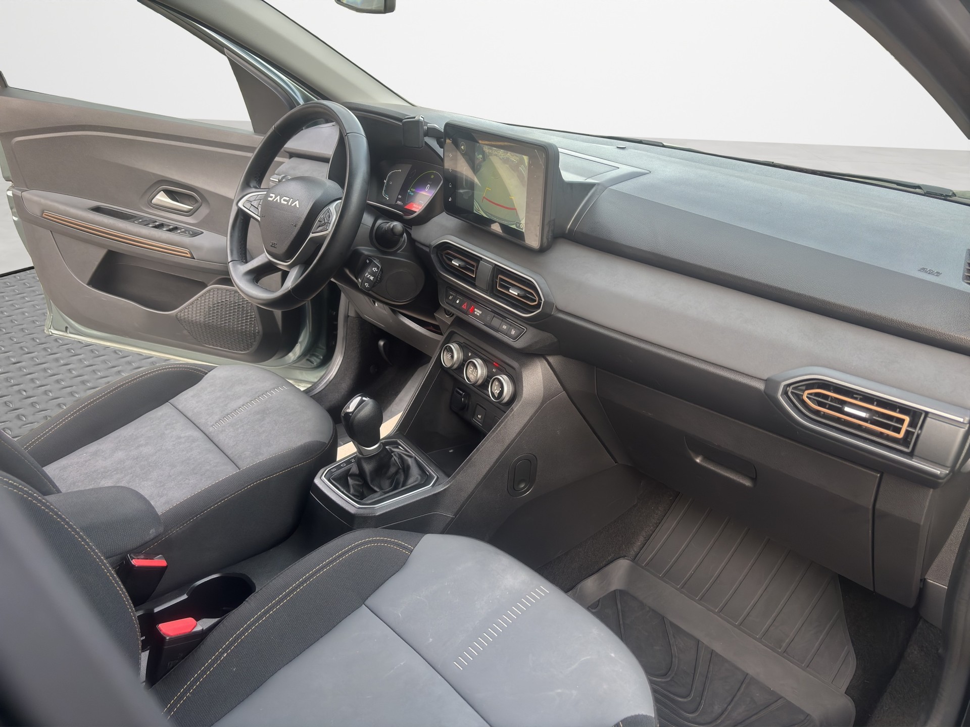 DACIA Jogger HEV 140 Extreme-image-13