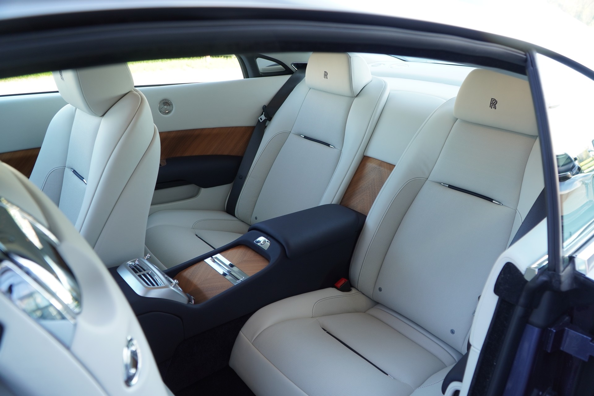 ROLLS-ROYCE WRAITH COUPE 6.6 V12-image-11