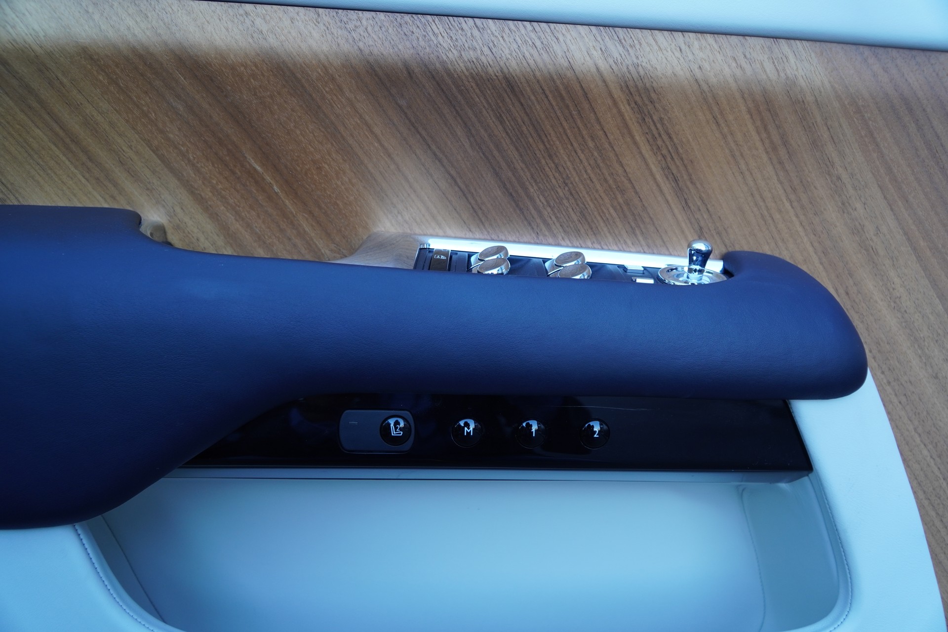 ROLLS-ROYCE WRAITH COUPE 6.6 V12-image-27