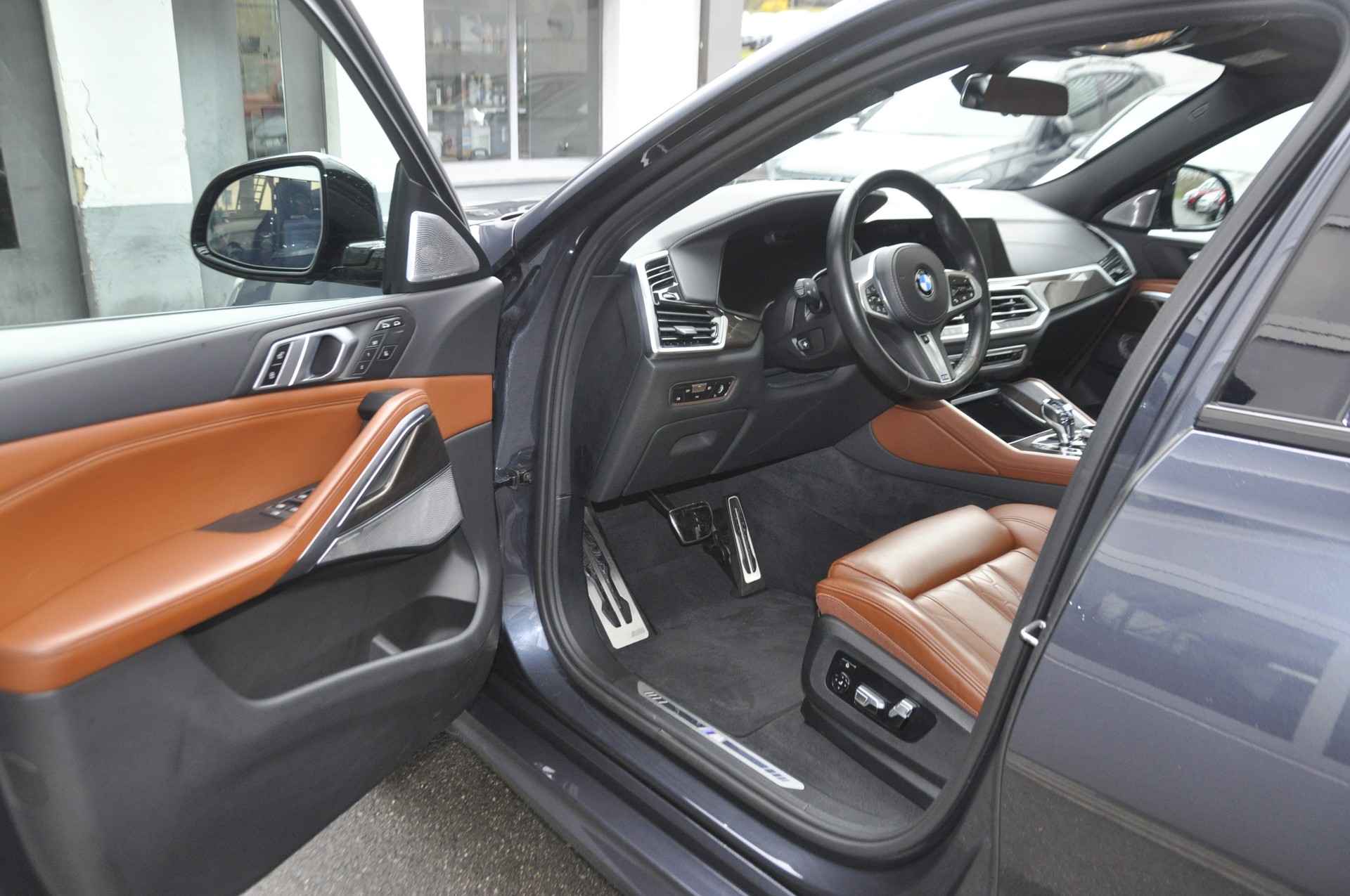 BMW X6 xDrive 48V 40i M Sport Steptronic I Anhängerkupplung-image-3