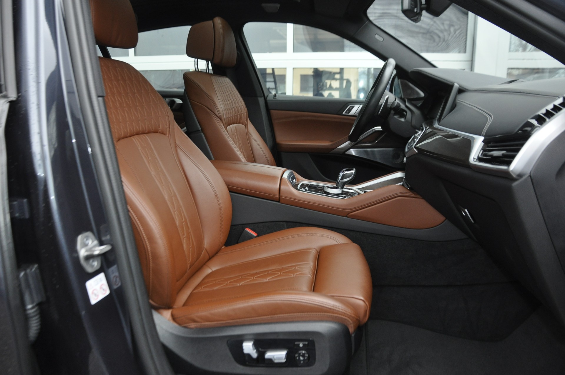 BMW X6 xDrive 48V 40i M Sport Steptronic I Anhängerkupplung-image-6