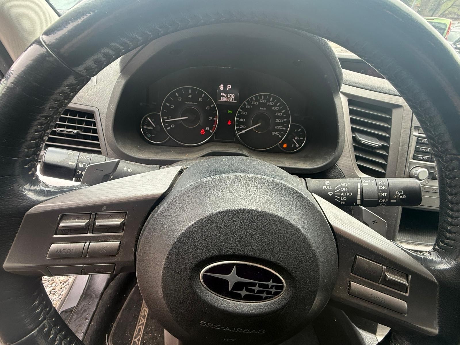 SUBARU Legacy 2.0i Swiss AWD Lineartronic-image-4
