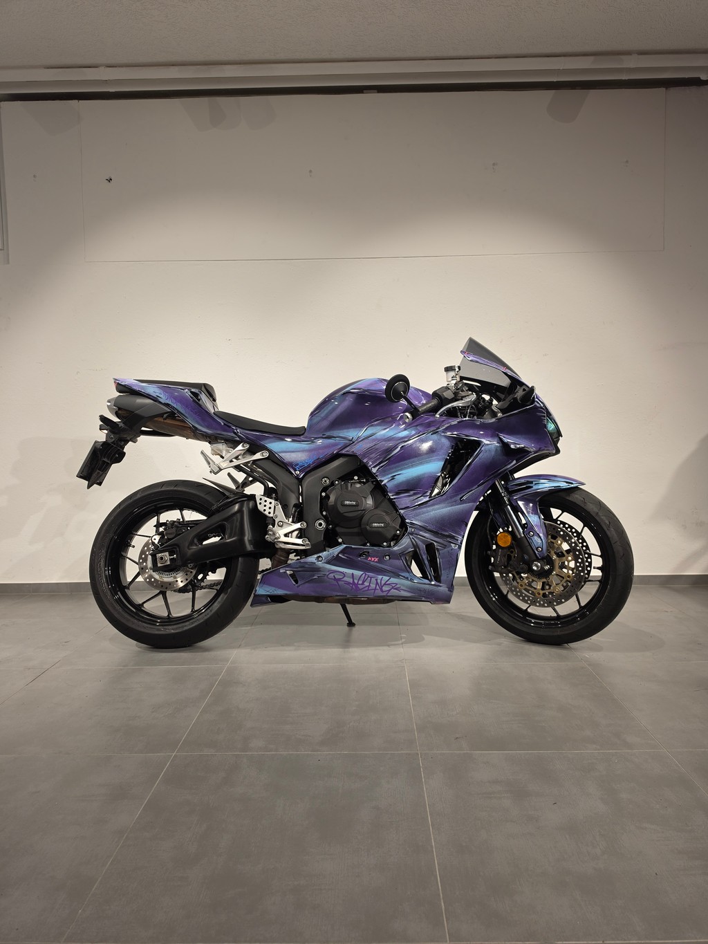 HONDA 600 RR (auf Bestellung verfügbar, Umbau möglich)