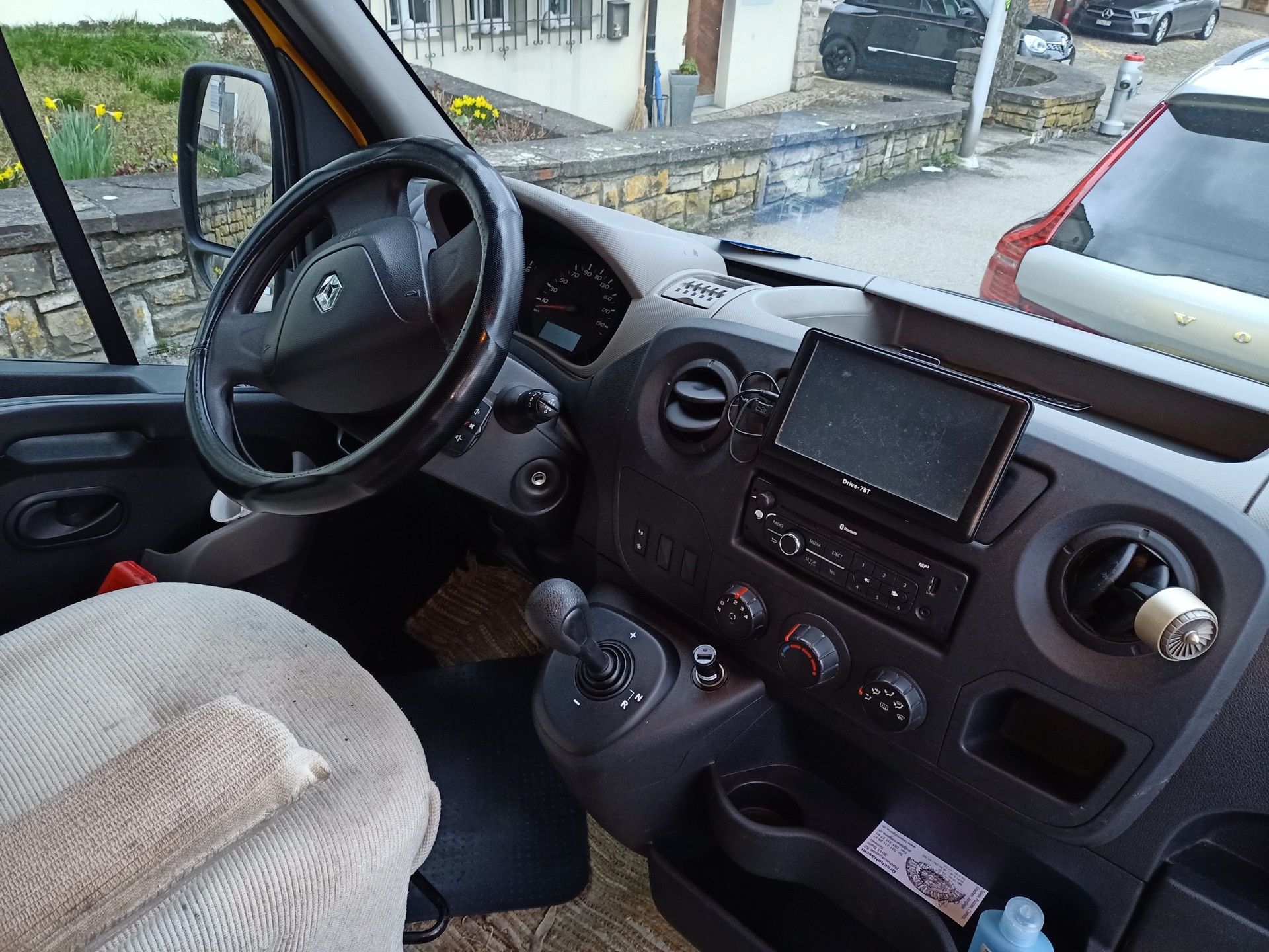 RENAULT Master T35 2.3dCi L2H2 A-image-6