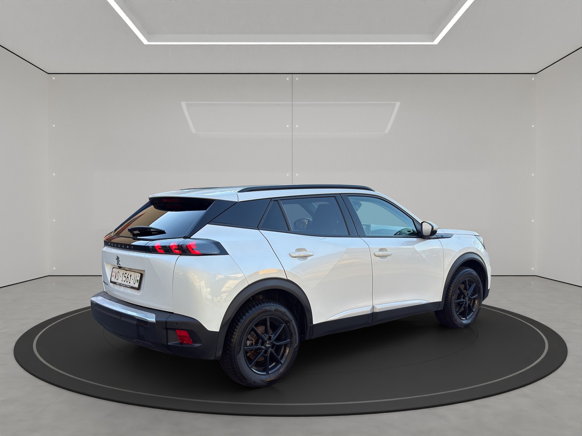 PEUGEOT 2008 e Allure Pack-image-1