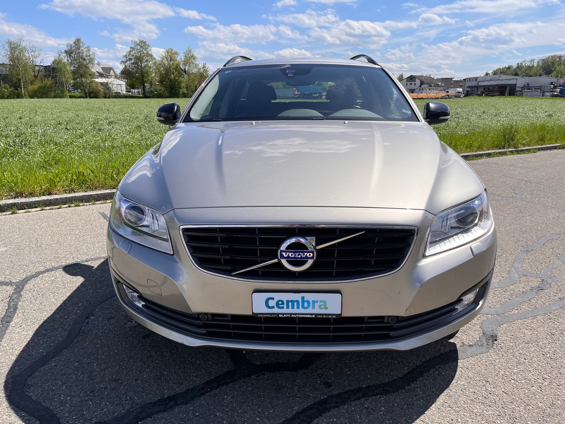 VOLVO V70 D4 Momentum Dynamic Edition Geartronic * FAMILY PACK - WINTER PROFESSIONAL PACK *-image-7
