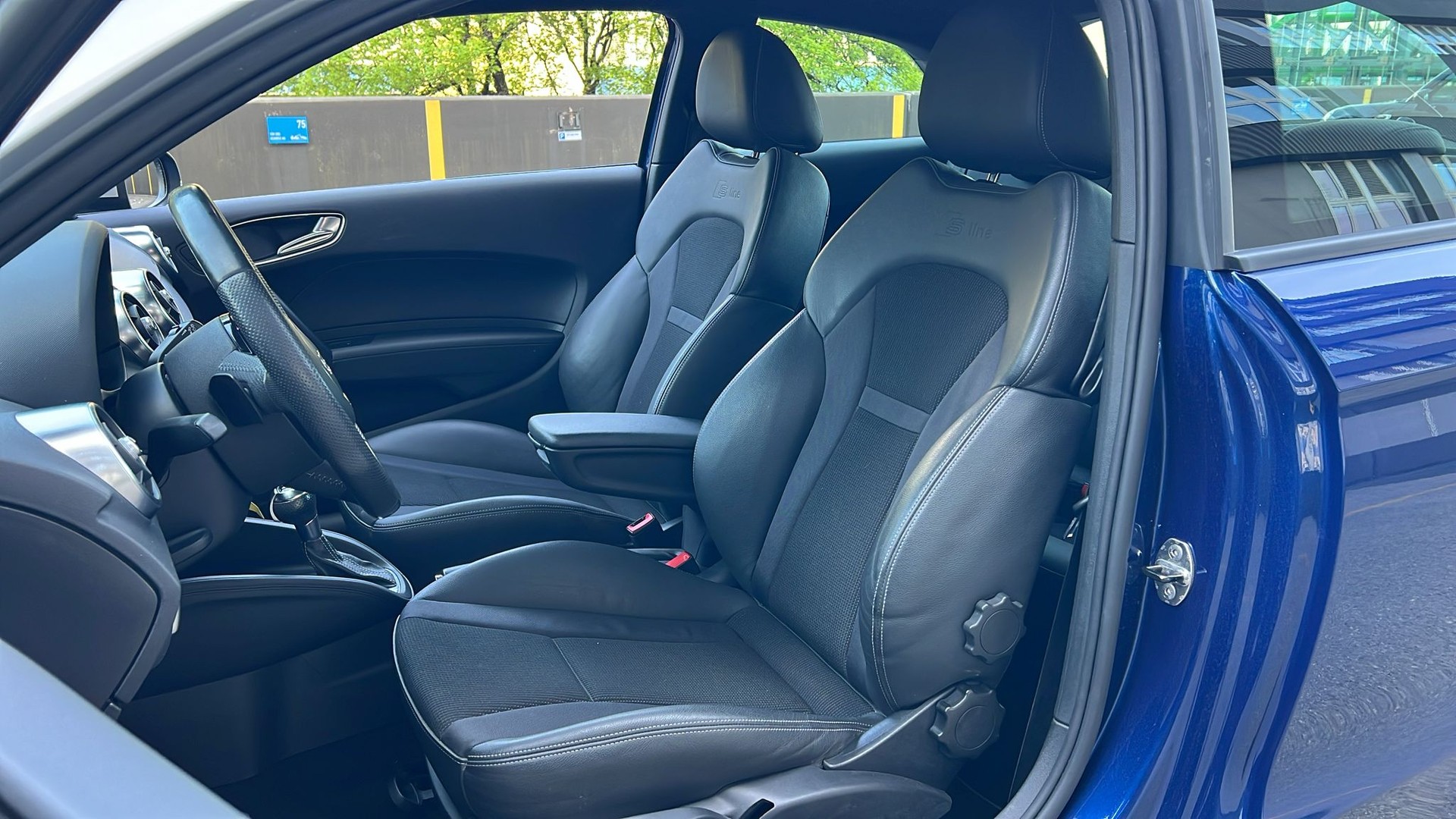 AUDI A1 Sport 1.4 TFSI Ambition S-tronic-image-13