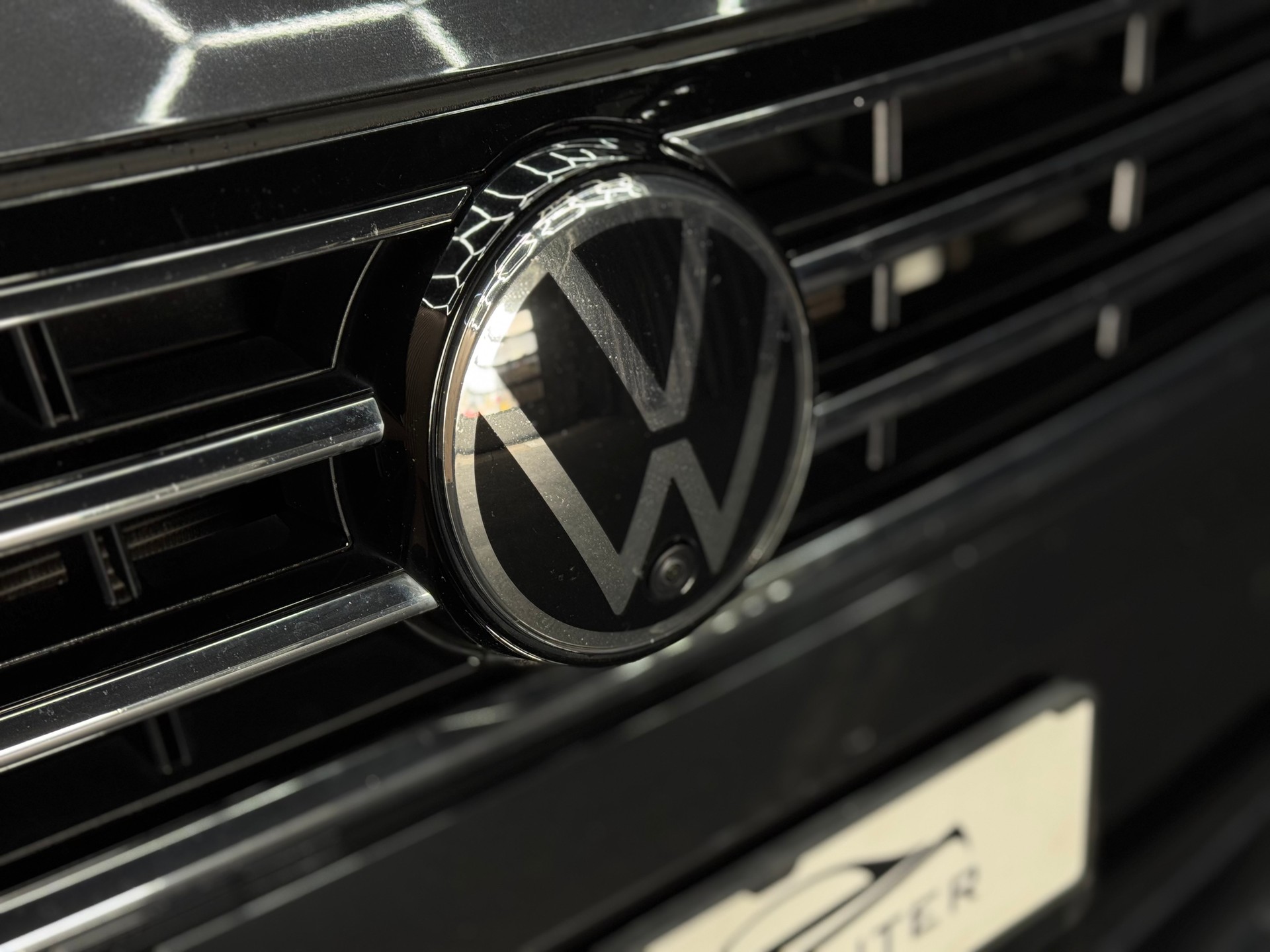 VW Passat Variant 2.0 TDI 200 Elegance DSG 4m-image-17