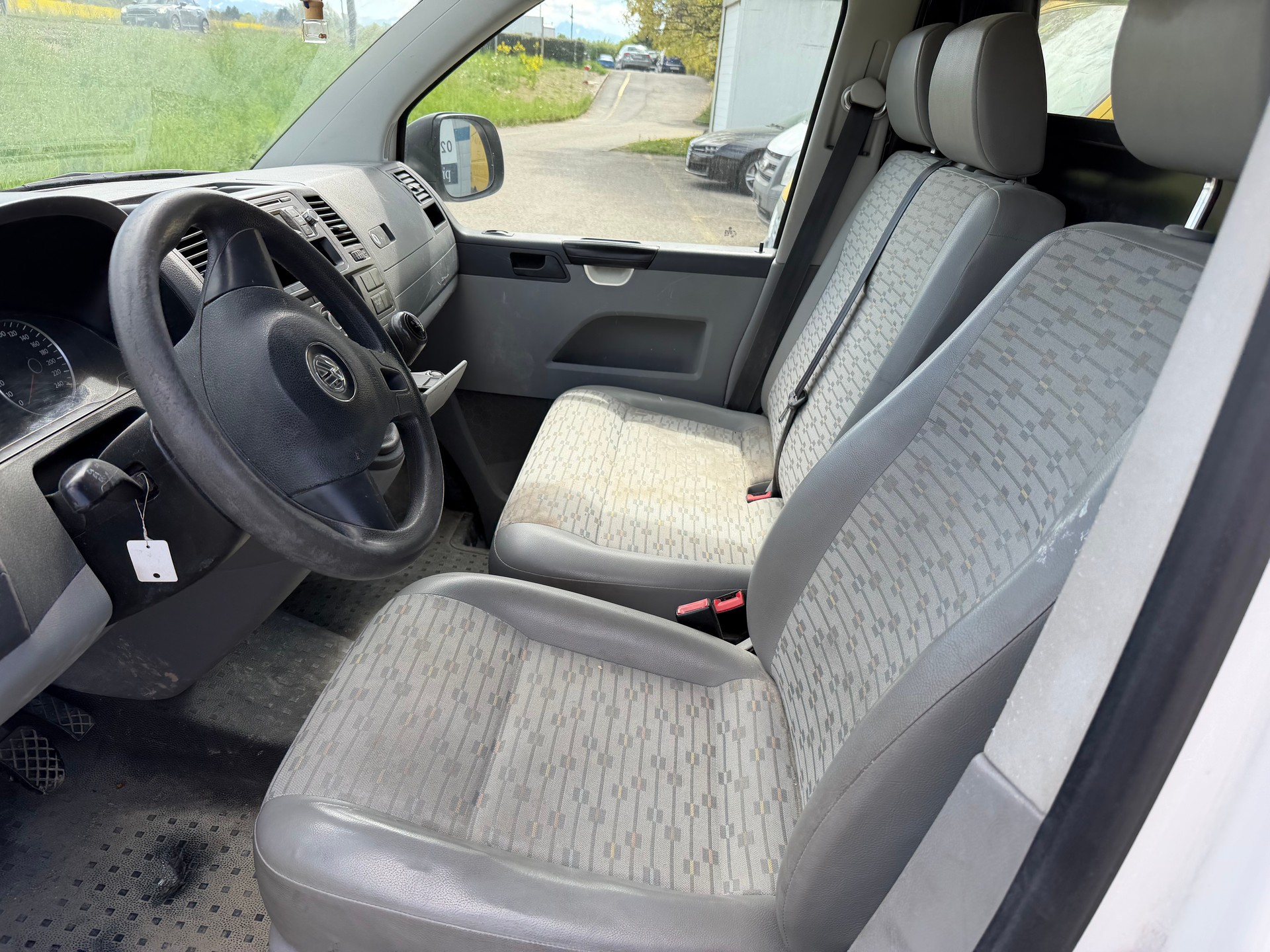 VW T5 2.0 TDI Entry-image-1
