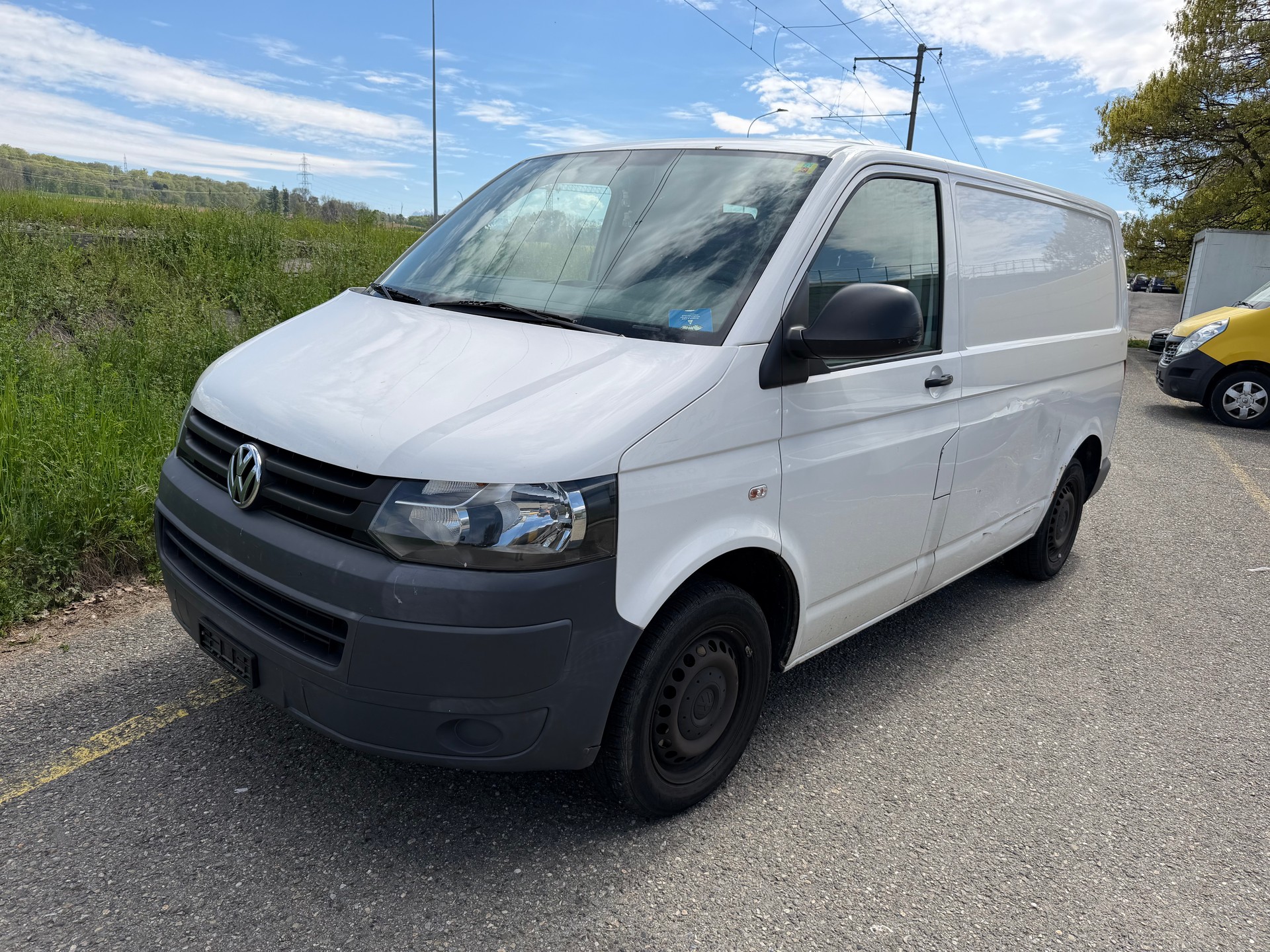 VW T5 2.0 TDI Entry-image-0