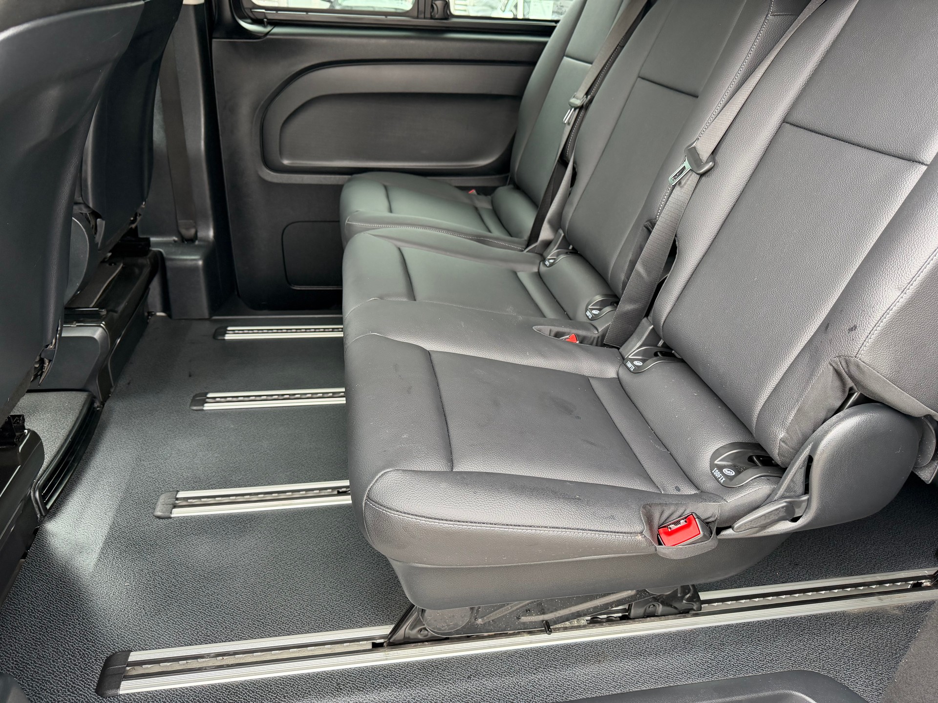 MERCEDES-BENZ Vito 116 BlueTec Tourer Pro L 4Matic 7G-Tronic-image-11