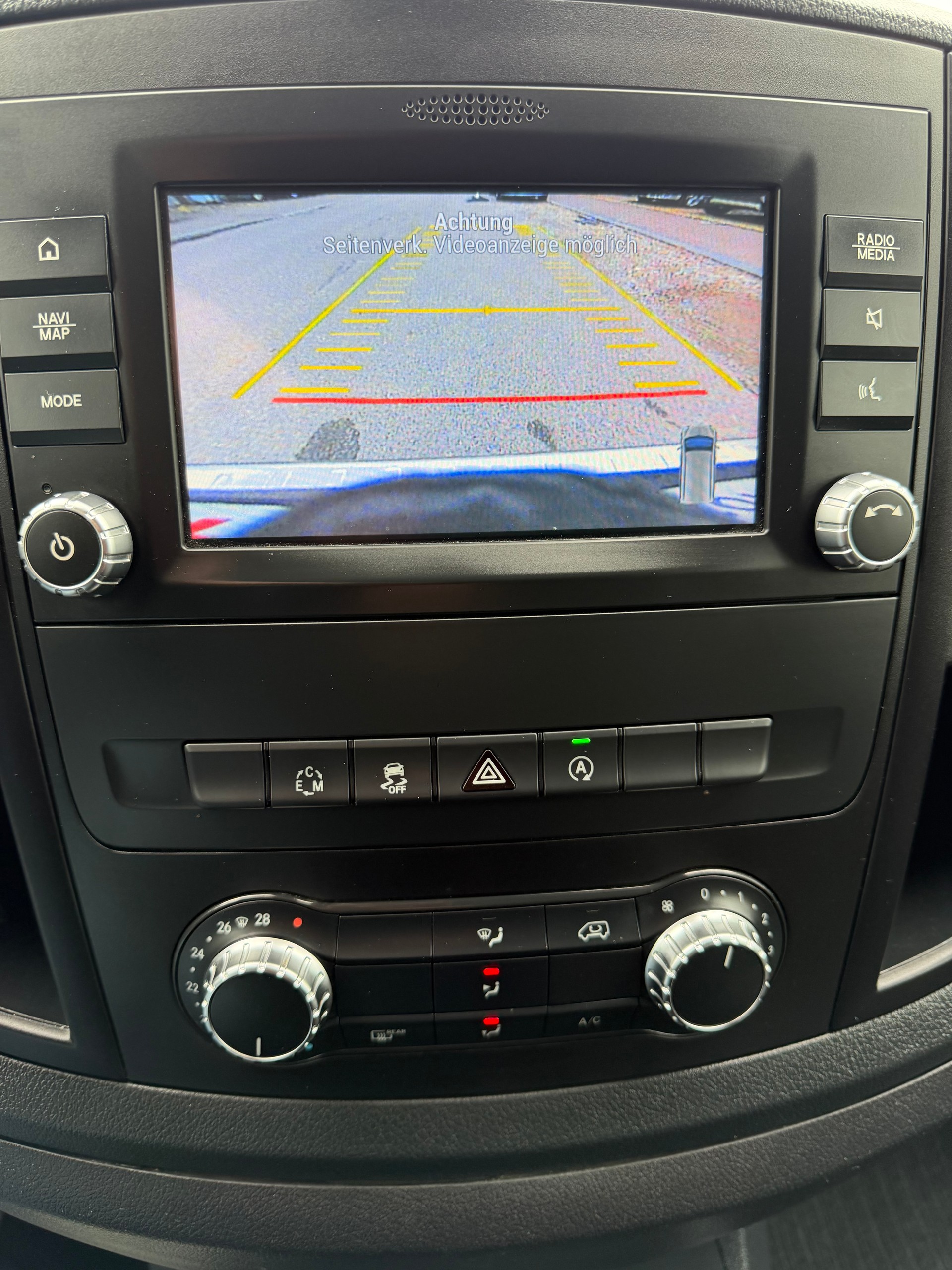 MERCEDES-BENZ Vito 116 BlueTec Tourer Pro L 4Matic 7G-Tronic-image-17
