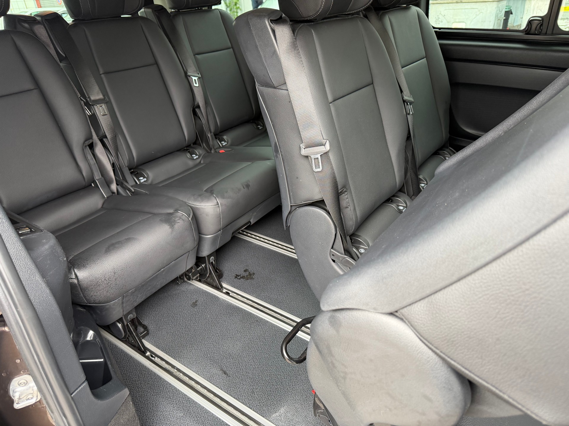 MERCEDES-BENZ Vito 116 BlueTec Tourer Pro L 4Matic 7G-Tronic-image-15