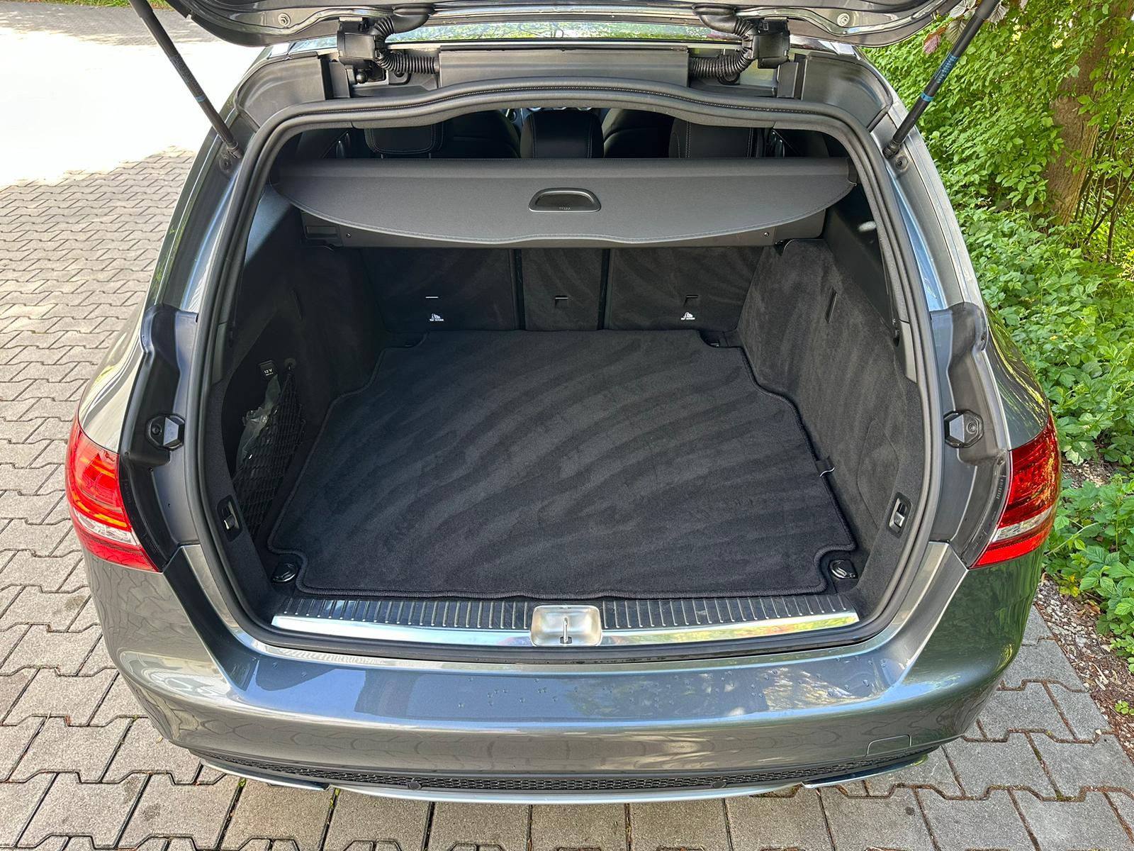 MERCEDES-BENZ C 43 AMG 4Matic 9G-Tronic-image-16