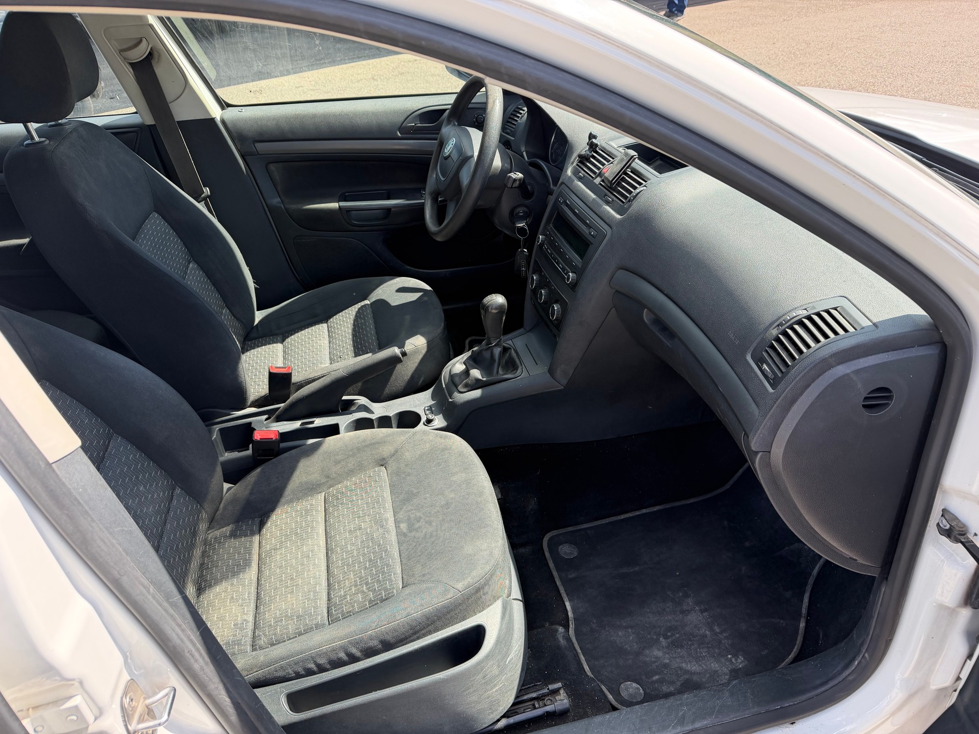 SKODA Octavia Combi 1.2 TSI Family-image-12