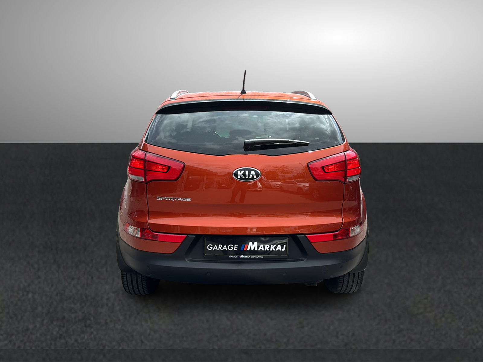 KIA Sportage 2.0 Style 4WD Automatic-image-8