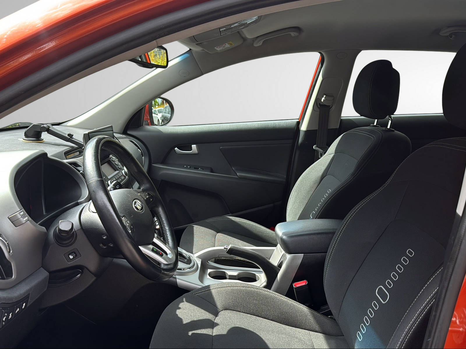 KIA Sportage 2.0 Style 4WD Automatic-image-13