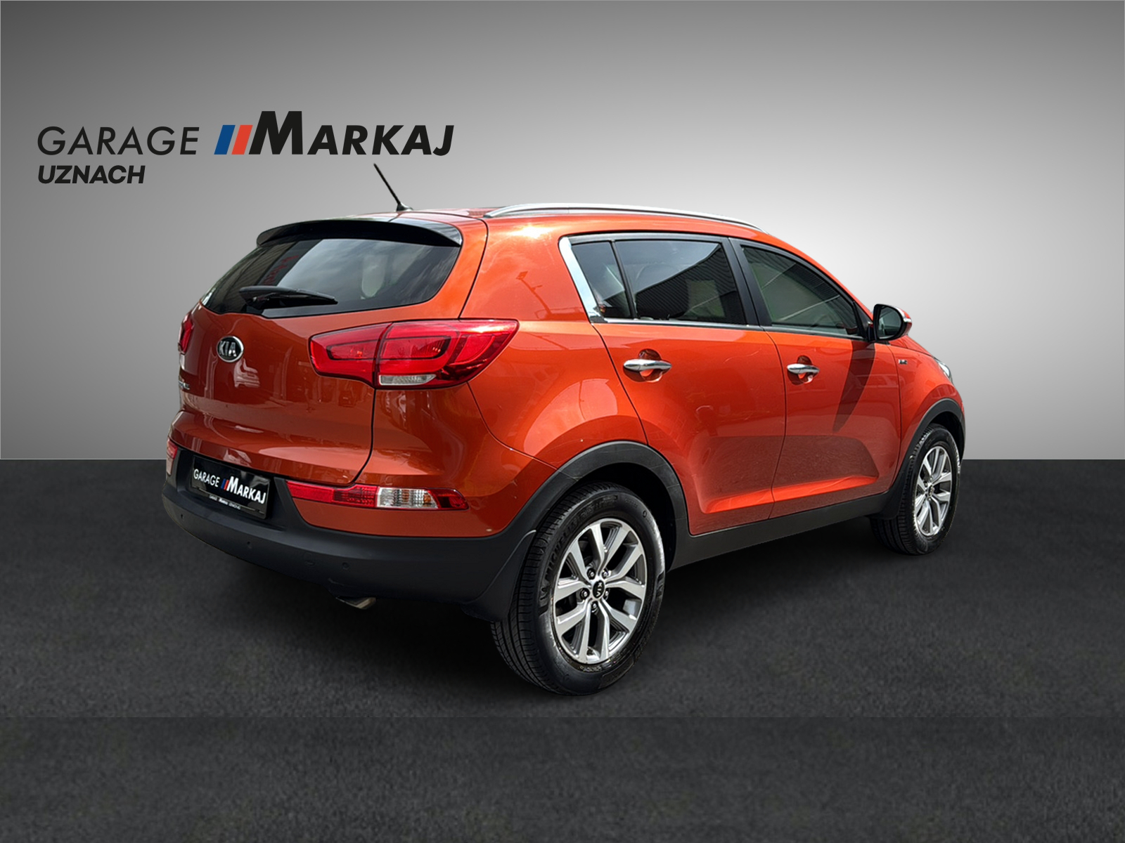 KIA Sportage 2.0 Style 4WD Automatic-image-11