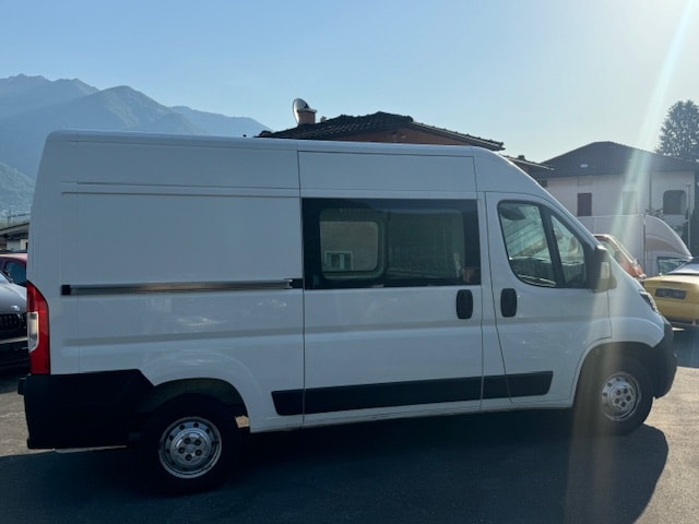 PEUGEOT Boxer 2.2 HDI 335 Premium L2H2-image-5