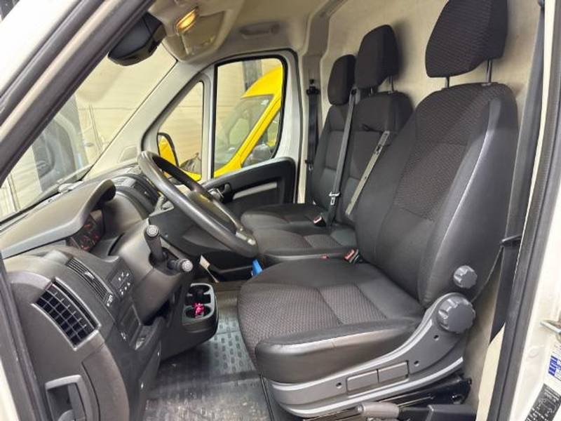 PEUGEOT Boxer 2.2 HDI 335 Premium L2H2-image-6