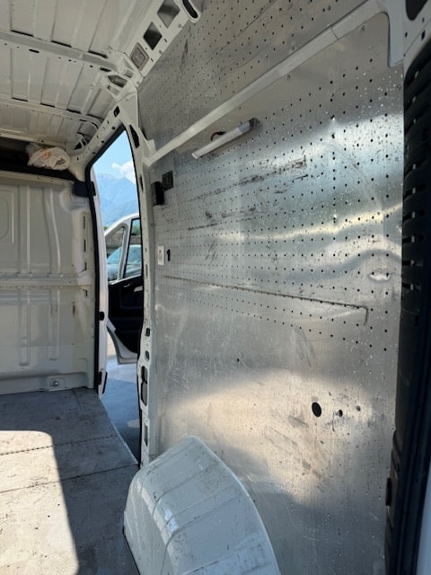 PEUGEOT Boxer 2.2 HDI 335 Premium L2H2-image-8