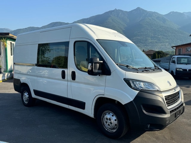 PEUGEOT Boxer 2.2 HDI 335 Premium L2H2-image-2