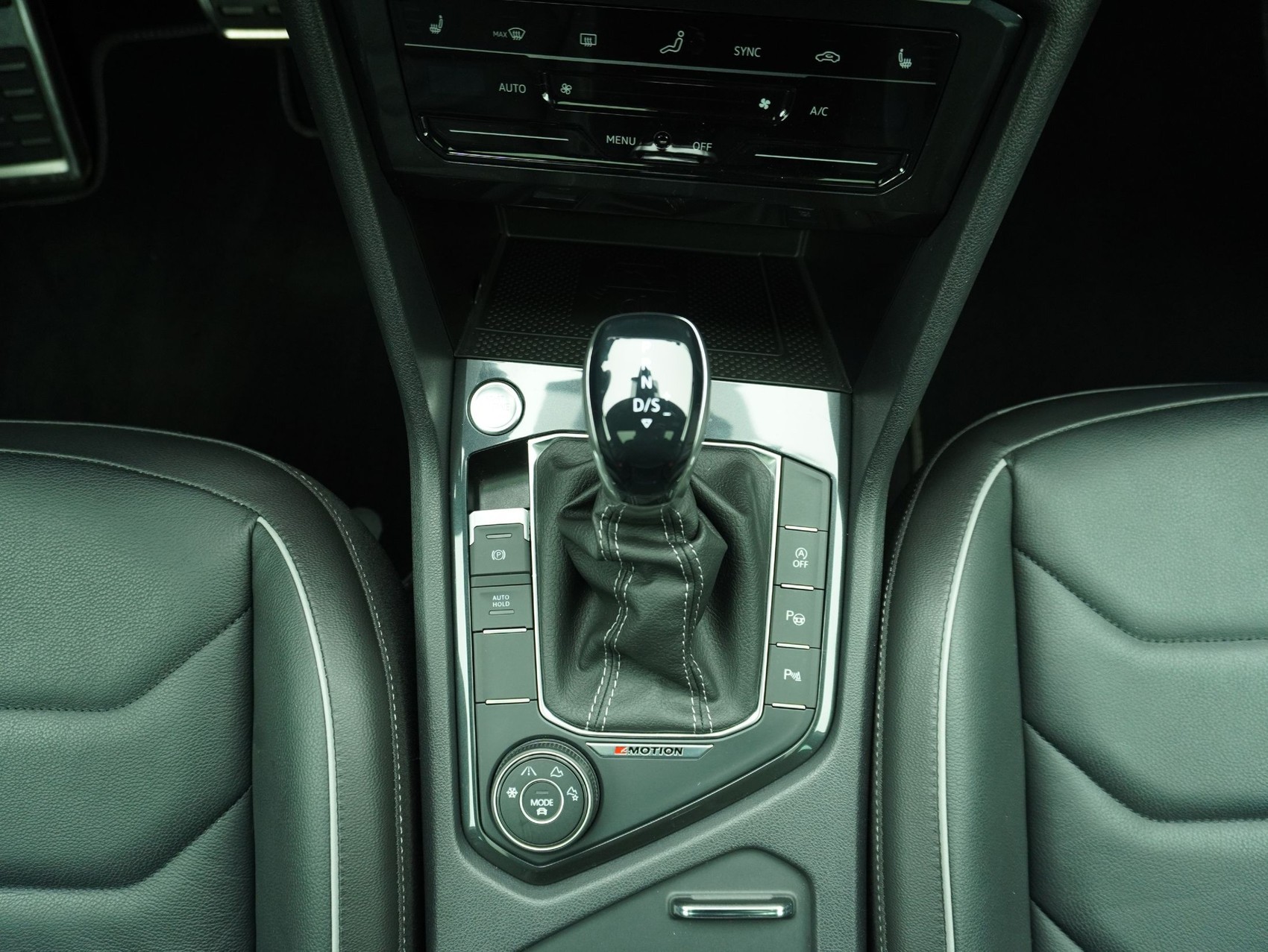 VW Tiguan 2.0 TSI DSG R-Line 4Motion-image-16