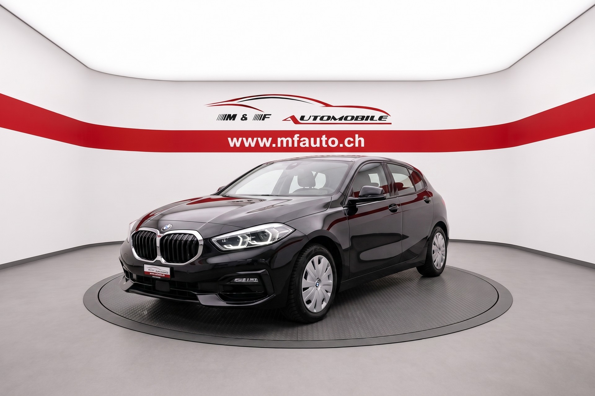 BMW 118i CH FAHRZEUG-image-0