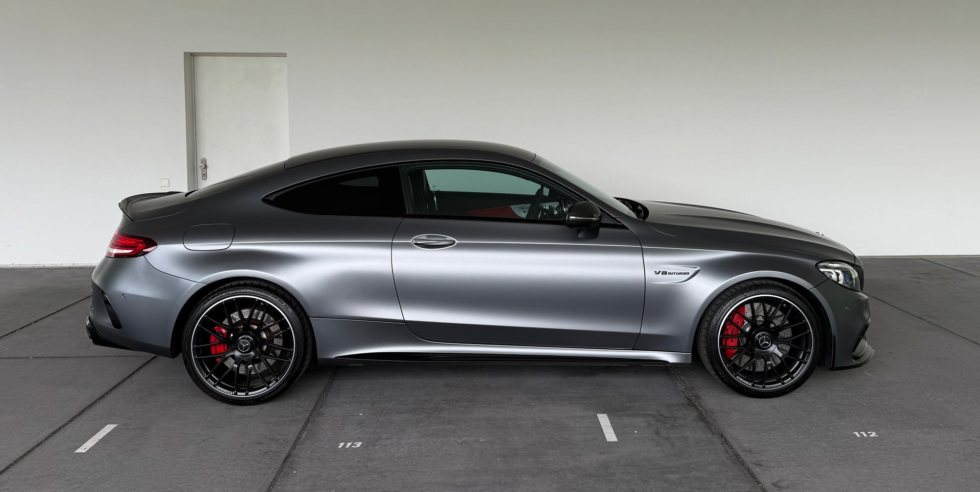 MERCEDES-BENZ MERCEDES-BENZ C 63 S AMG 9G-tronic-showroom-element-3