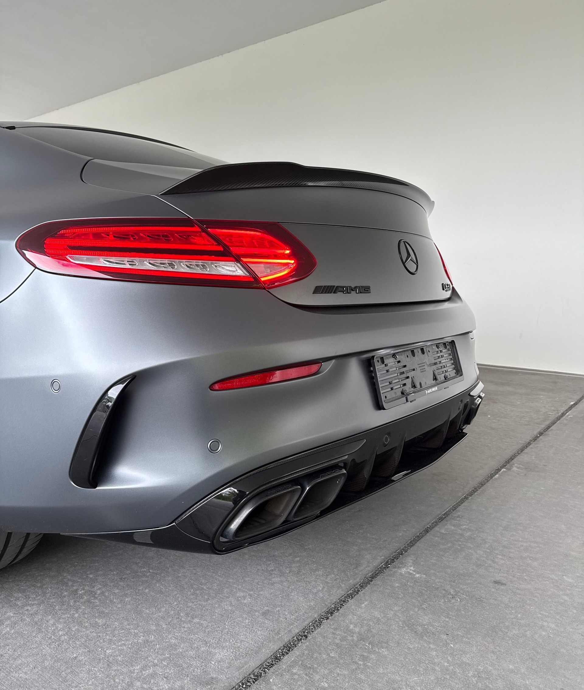 MERCEDES-BENZ MERCEDES-BENZ C 63 S AMG 9G-tronic-image-9