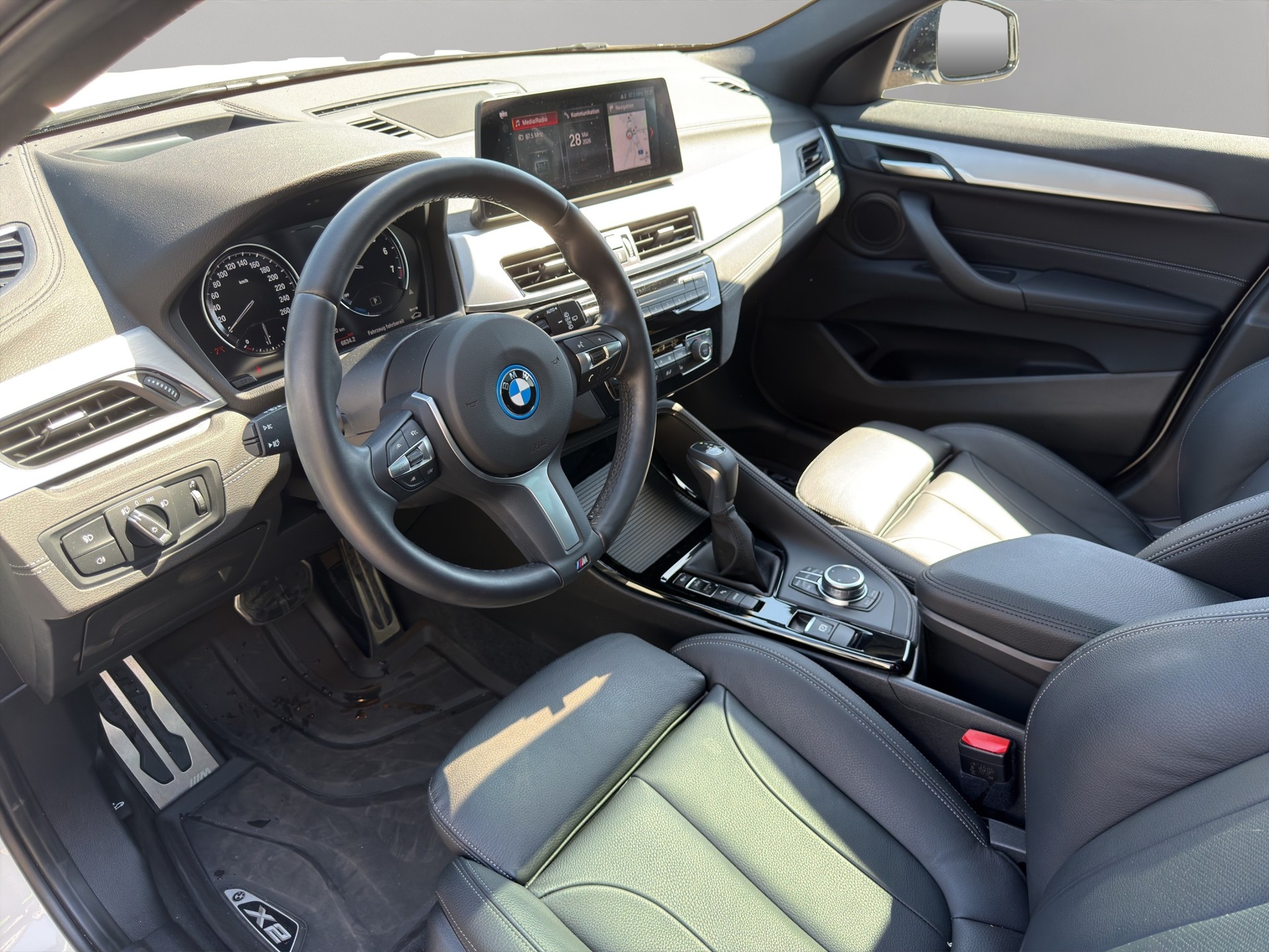 BMW X2 xDrive 25e M Sport Steptronic-image-10