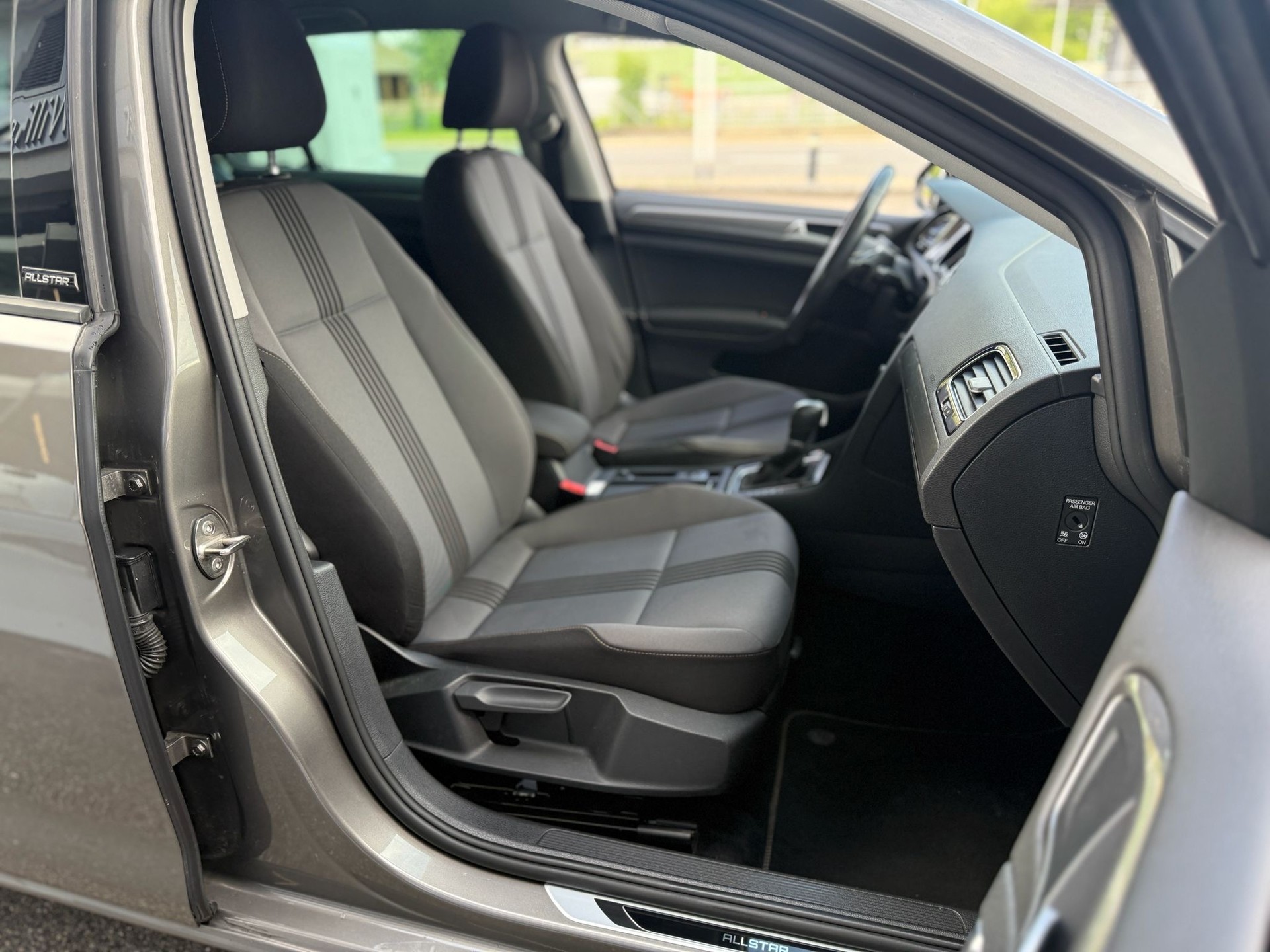 VW Golf 1.4 TSI Allstar DSG-image-16