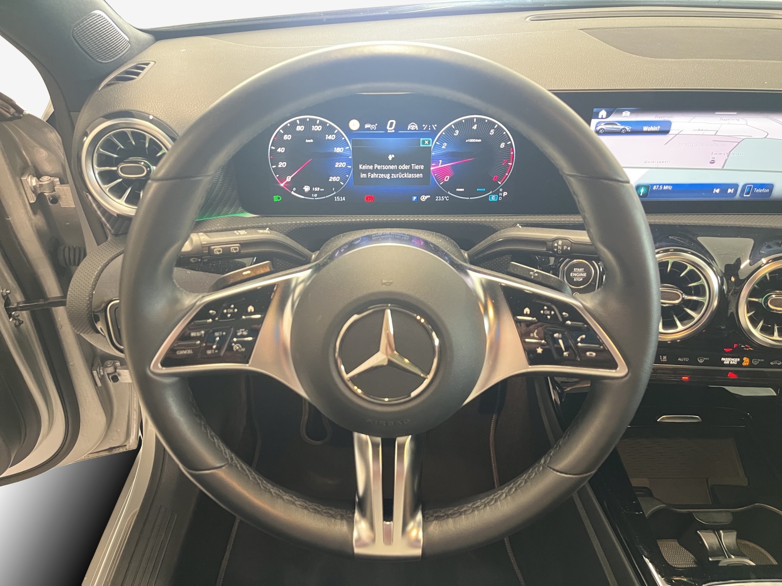 MERCEDES-BENZ A 180 7G-DCT-image-9