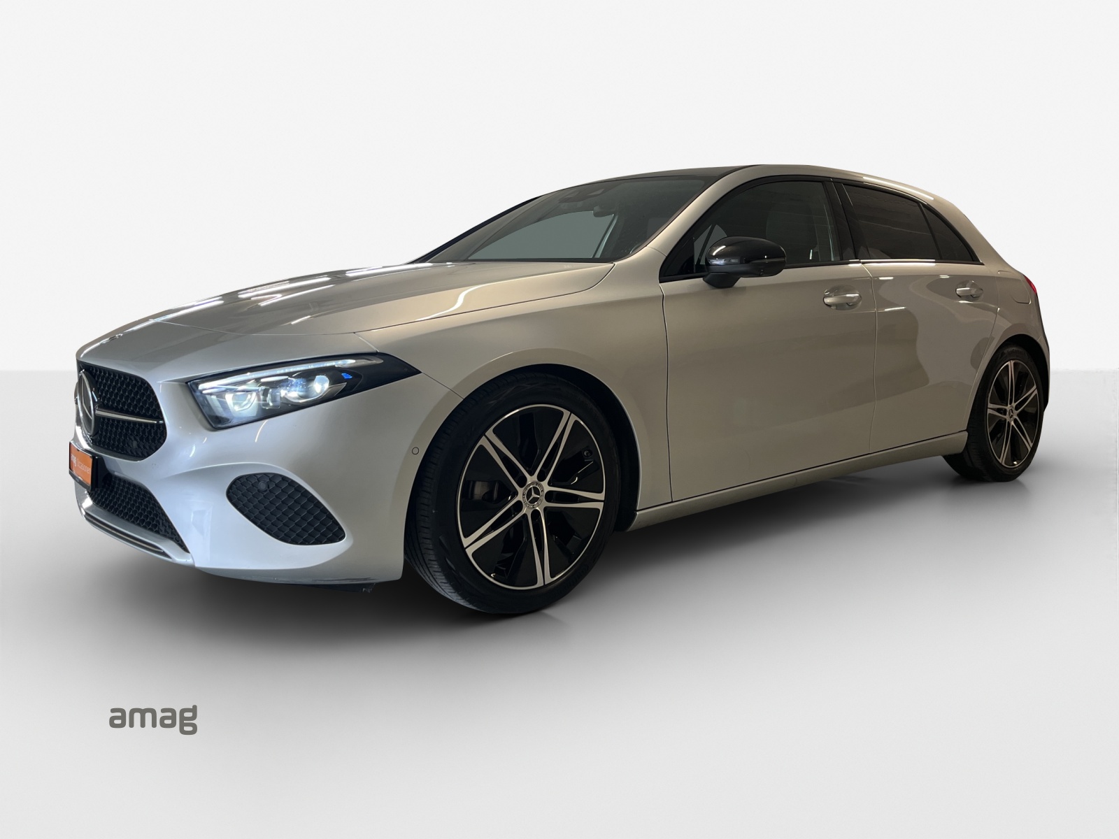 MERCEDES-BENZ A 180 7G-DCT-image-0