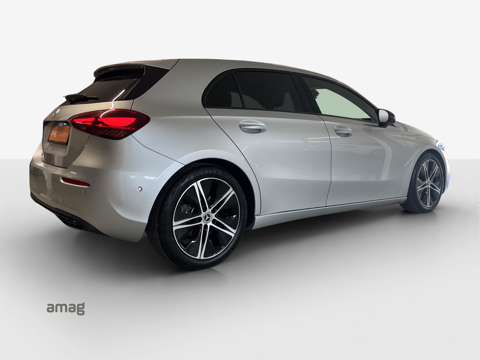 MERCEDES-BENZ A 180 7G-DCT-image-4