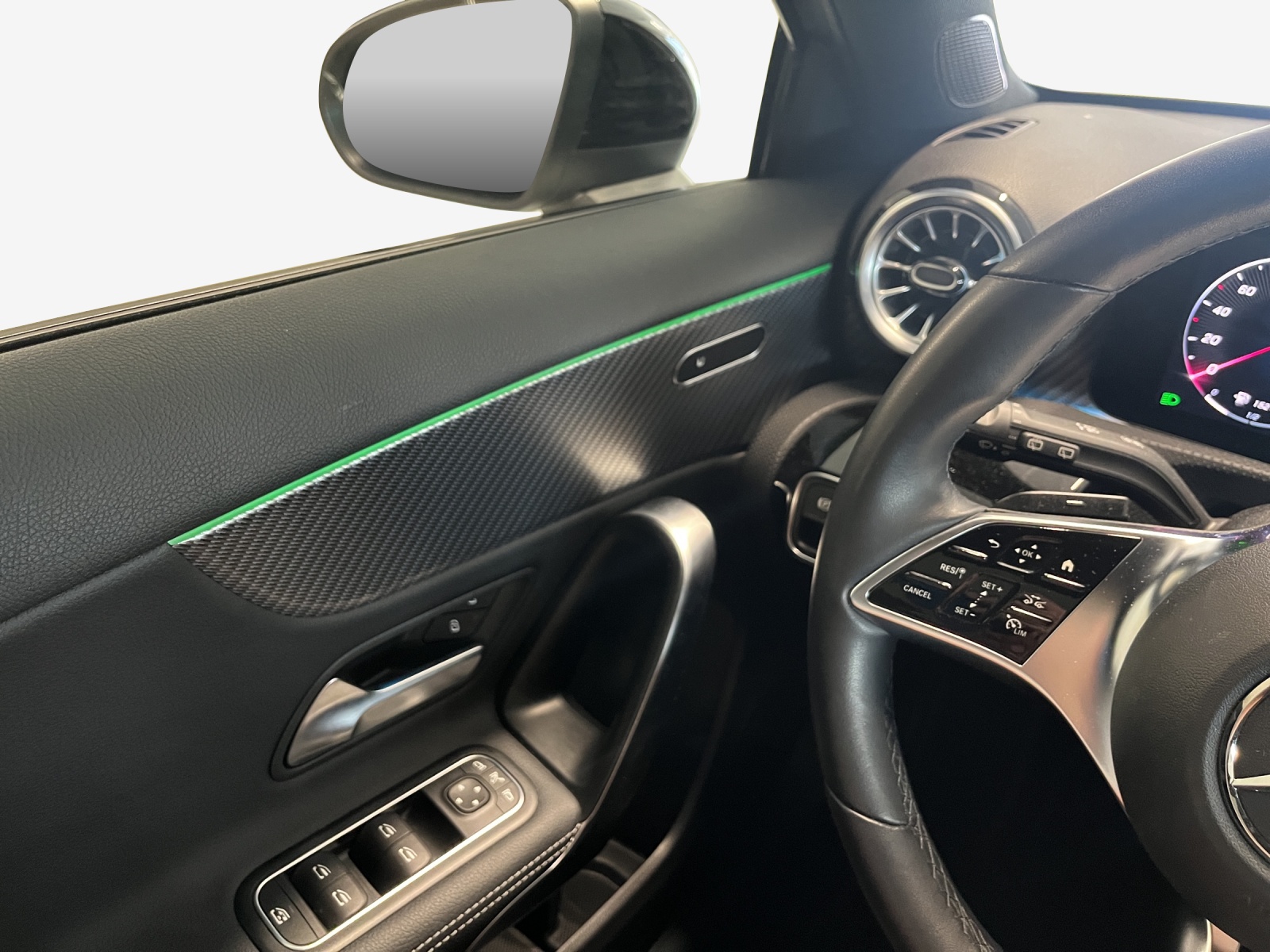 MERCEDES-BENZ A 180 7G-DCT-image-15