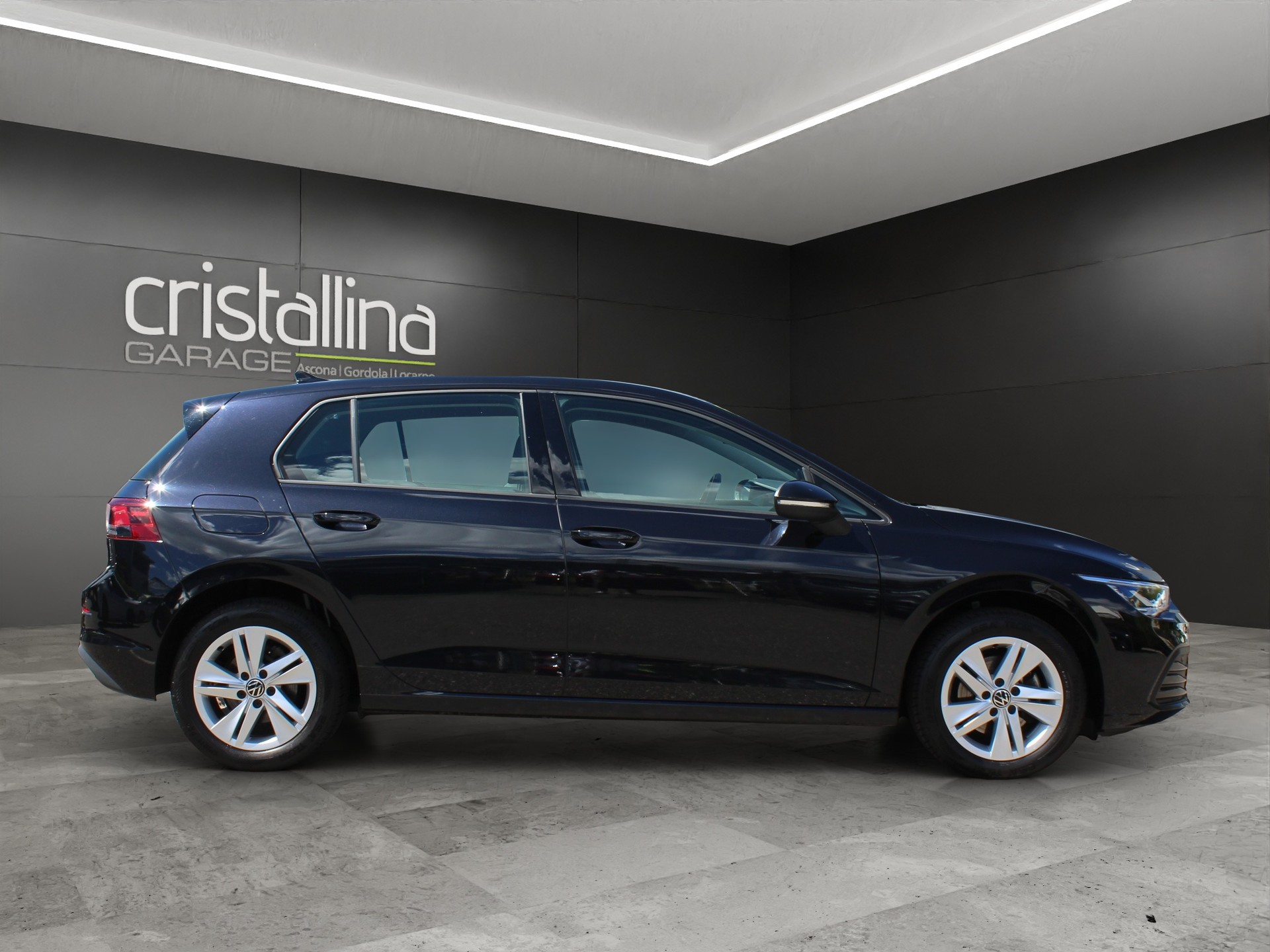 VW Golf VIII 1.0 TSI Life DSG-image-4